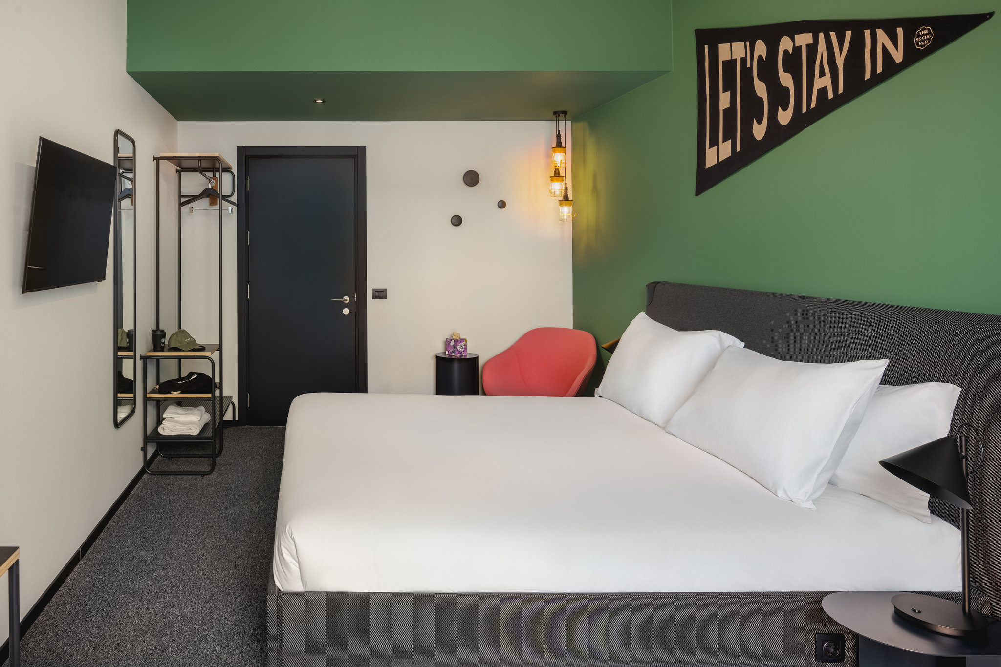 Standard_Queen_Belfiore_S