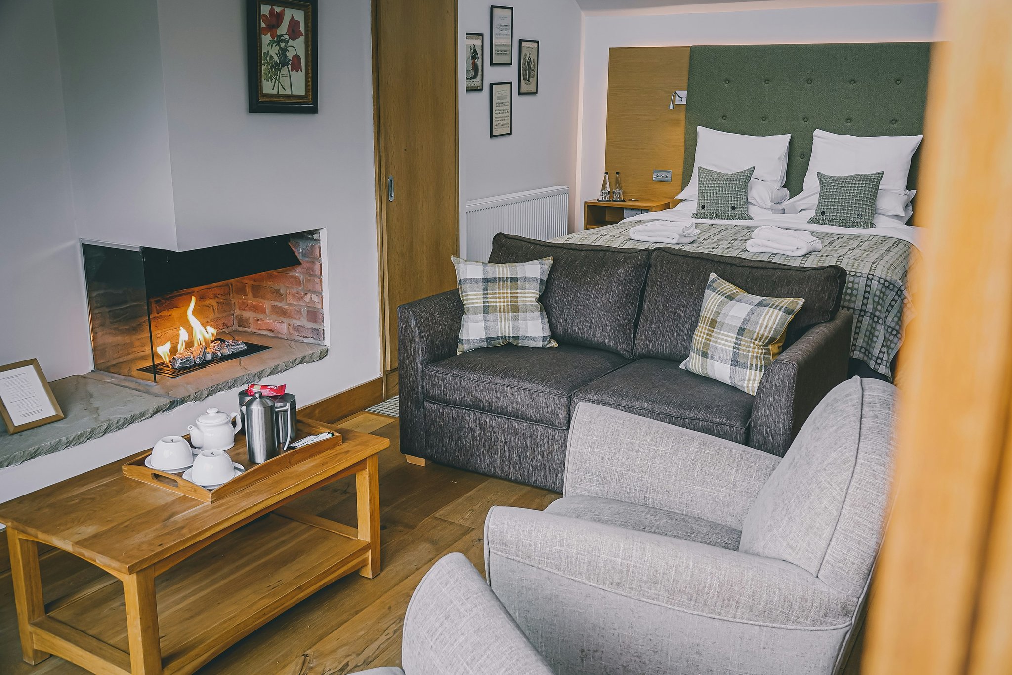 lIZD83QP706bkC85KLYBVg_Garden_Room_(4)_S