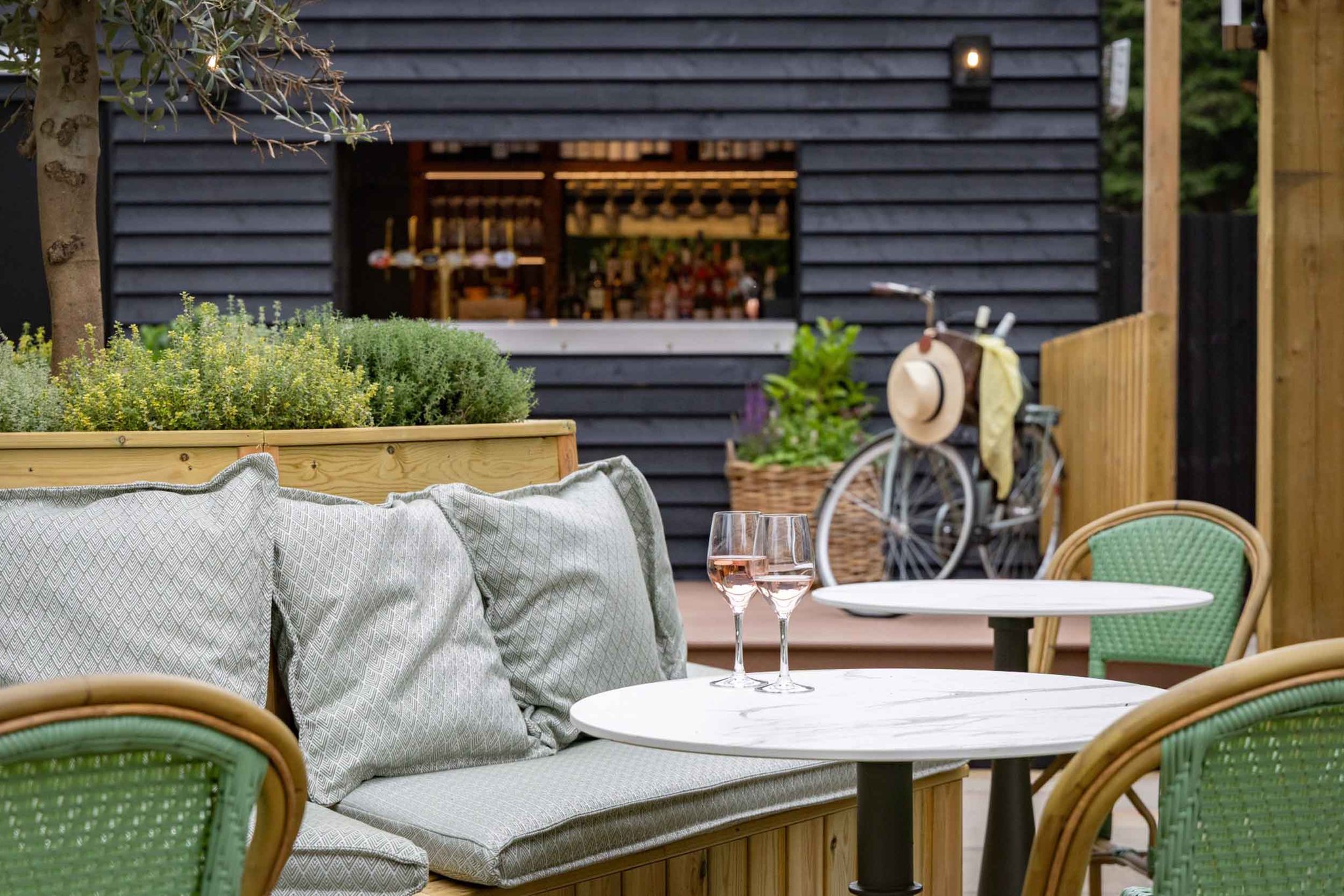 the-ragged-robin-godalming-exterior-016_S