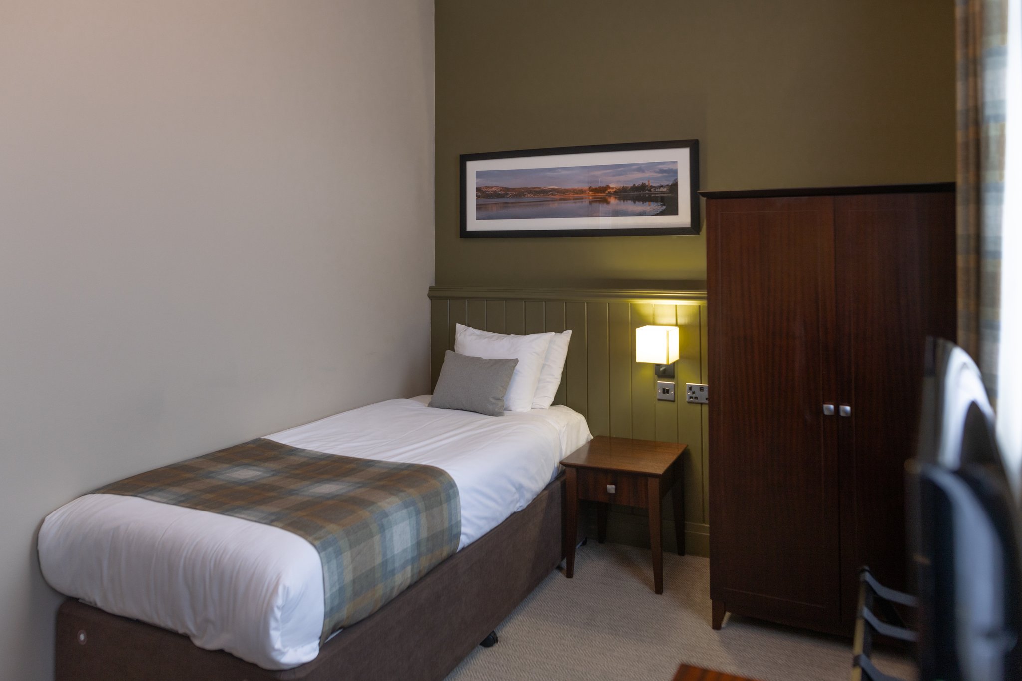 standard-single_(5)_S