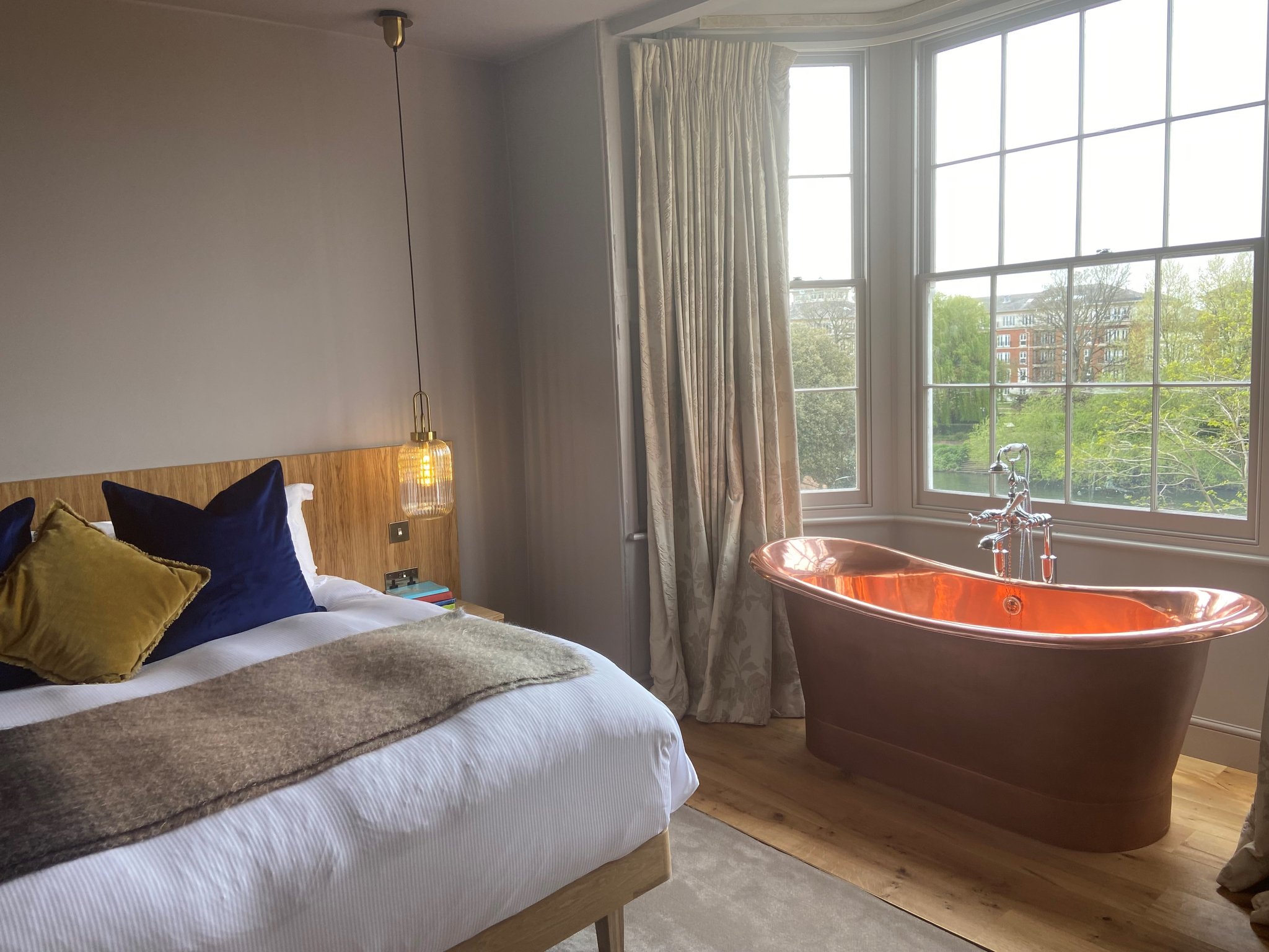 Large_River_-_Callirrhoe_3_S