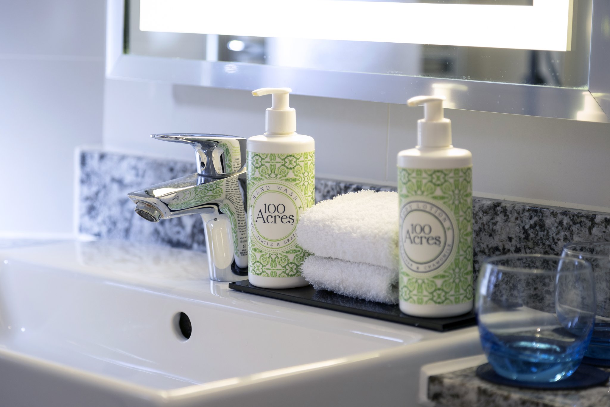 100_Acres_organic_toiletries_S