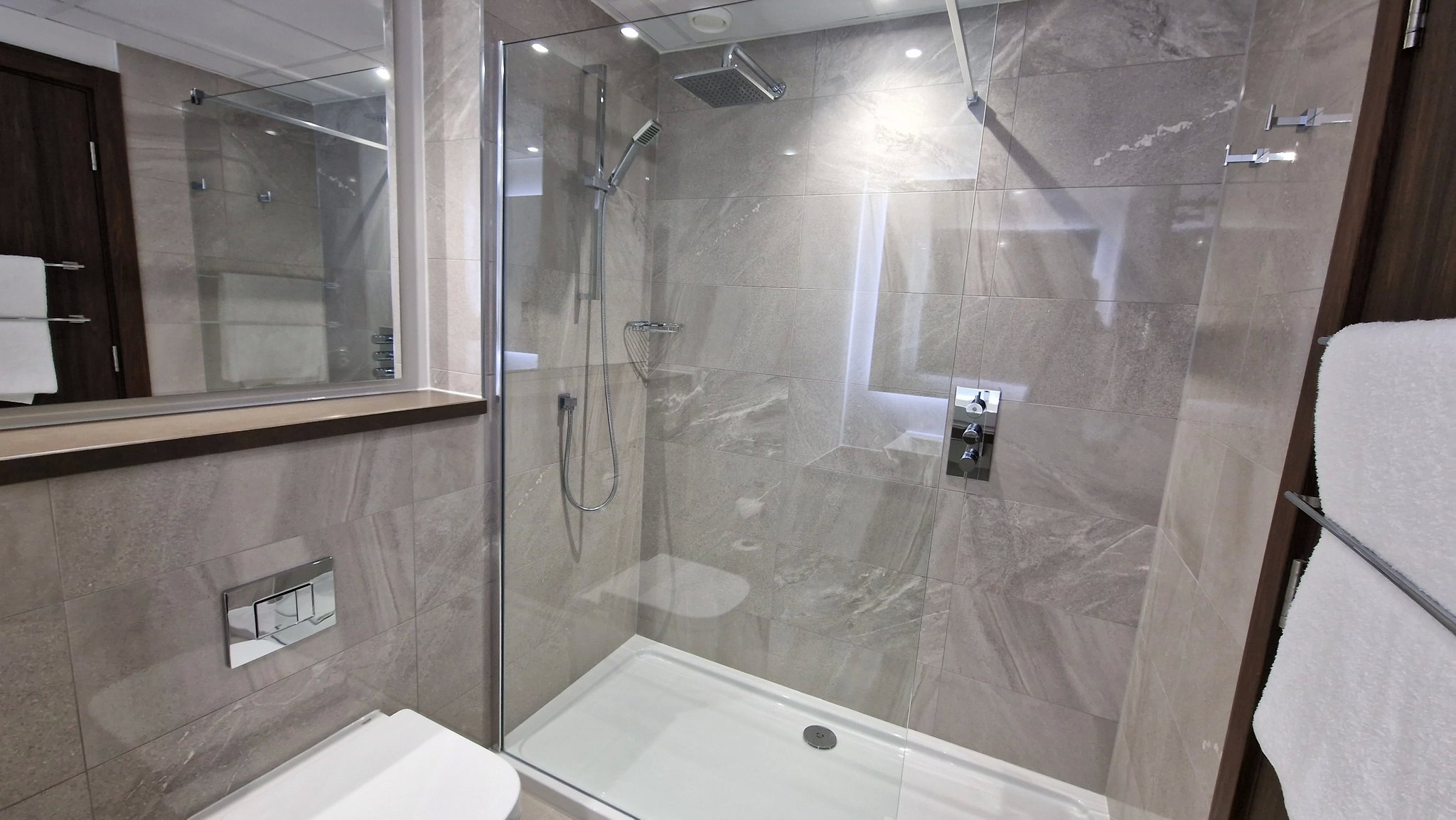 Deluxe-With-Balcony-7_S