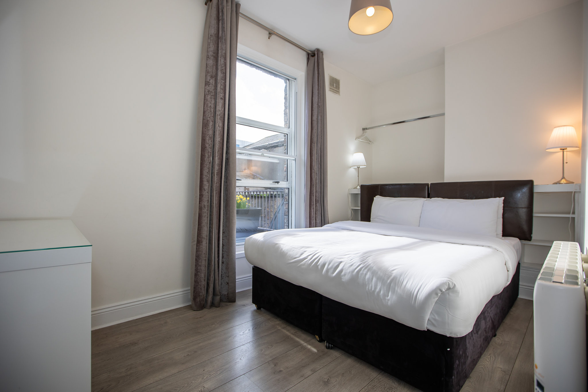 1_Bedroom_Apartment_Wellington_Quay_Bedroom_S