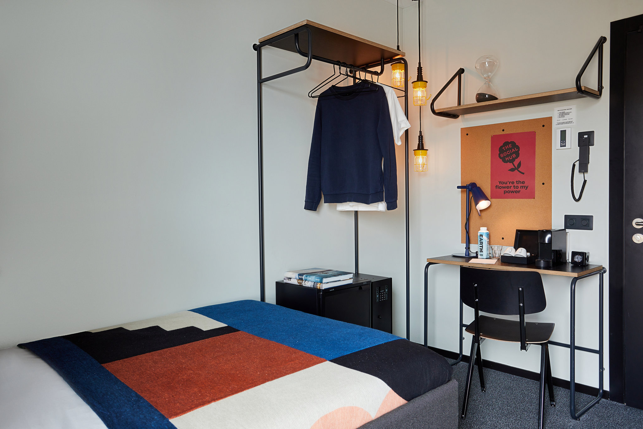 Standard_Single_-_TheSocialHub_Madrid_Interior_Hotel_Room_S