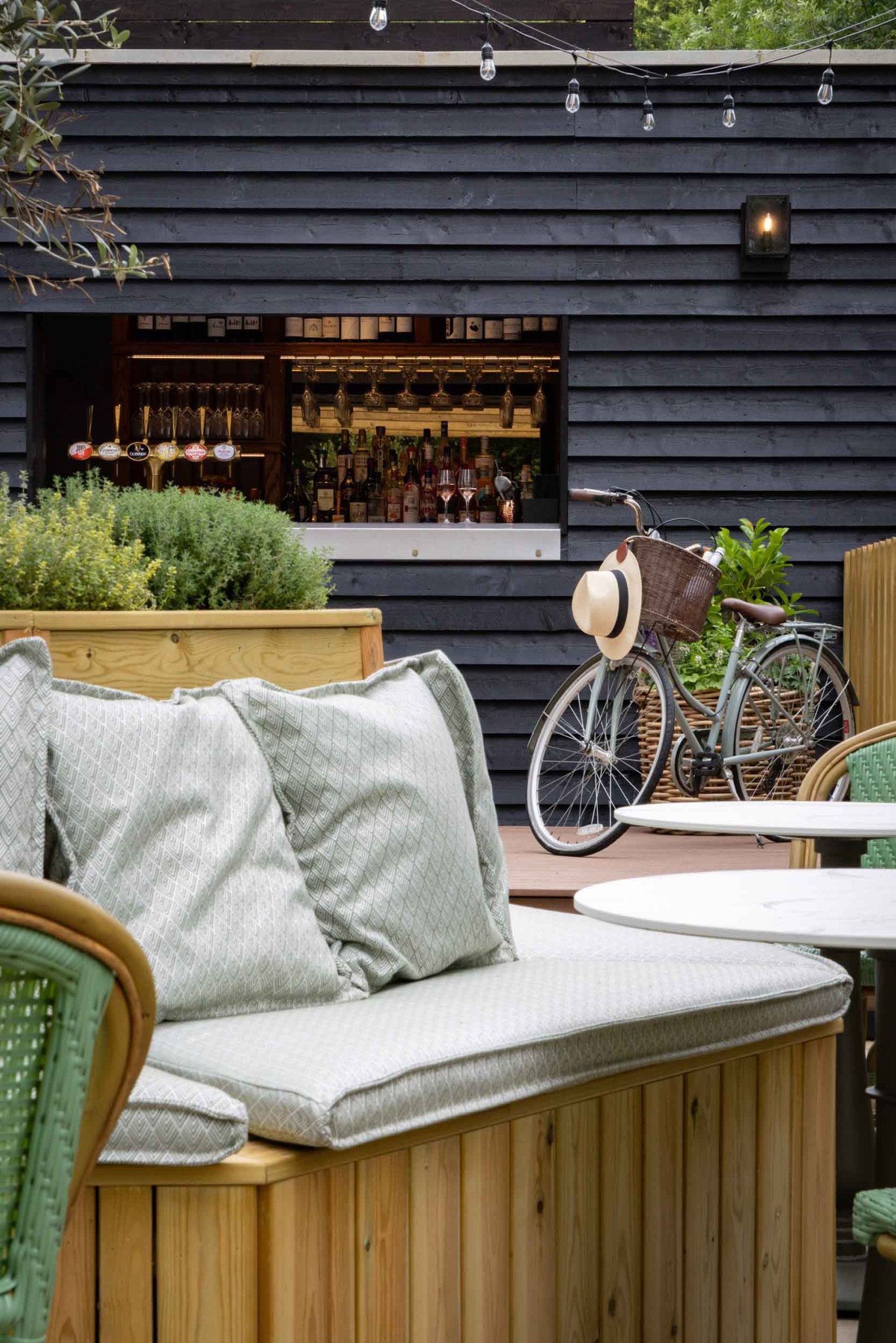 the-ragged-robin-godalming-exterior-014_S