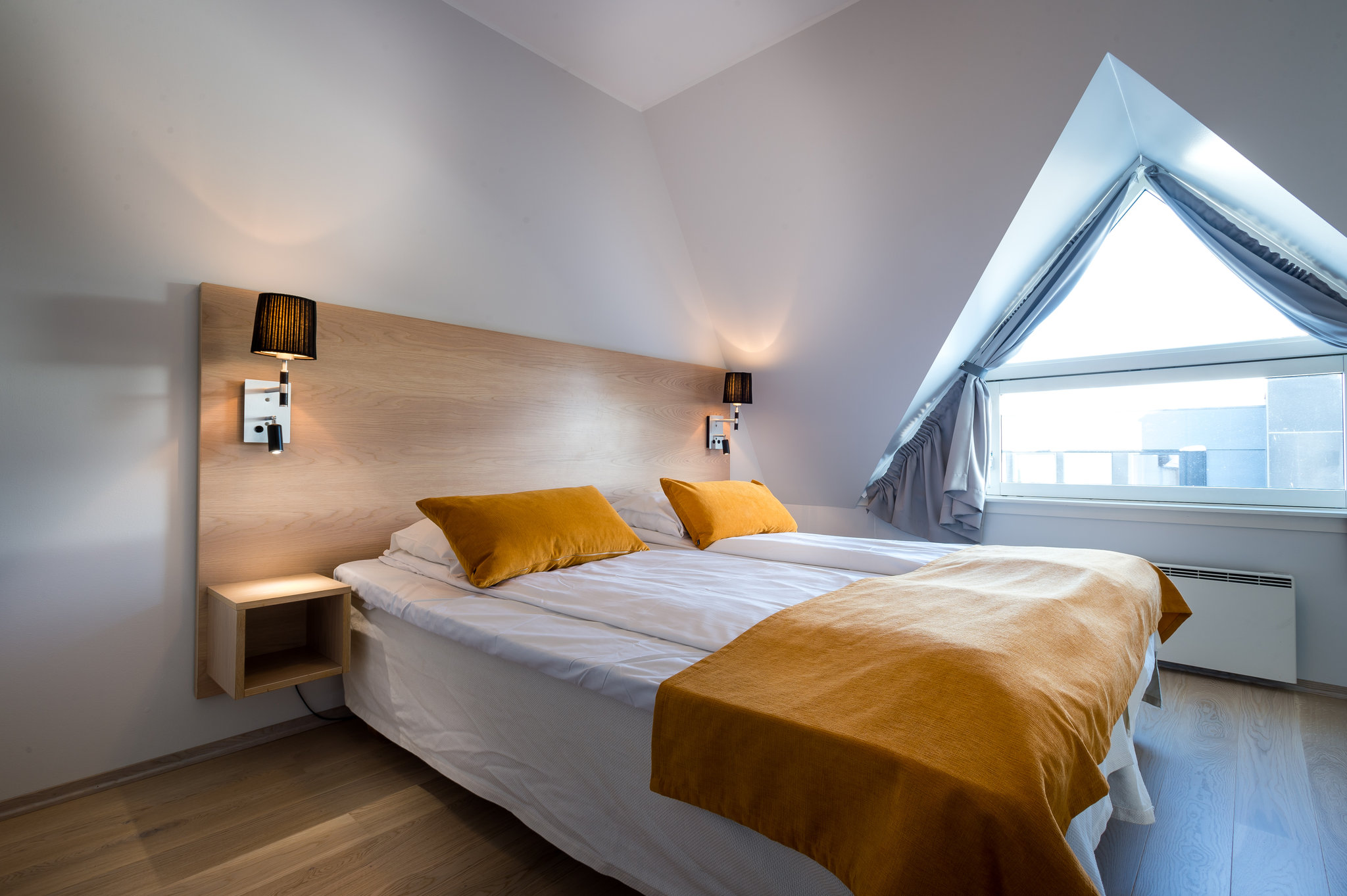 22719_deluxe-suite-one-bedroom-first-hotel-city-tromso_00_S