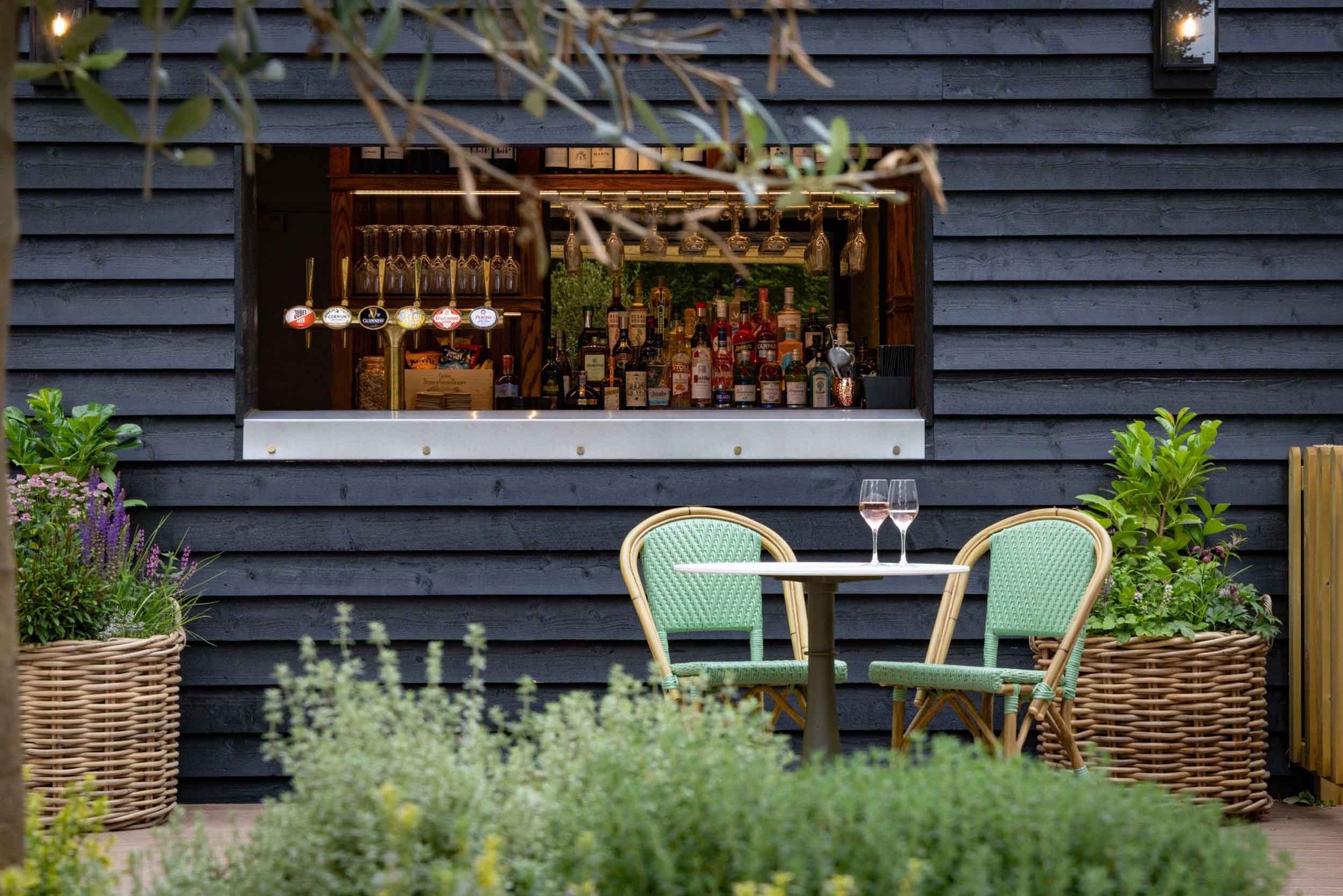 the-ragged-robin-godalming-exterior-020_S