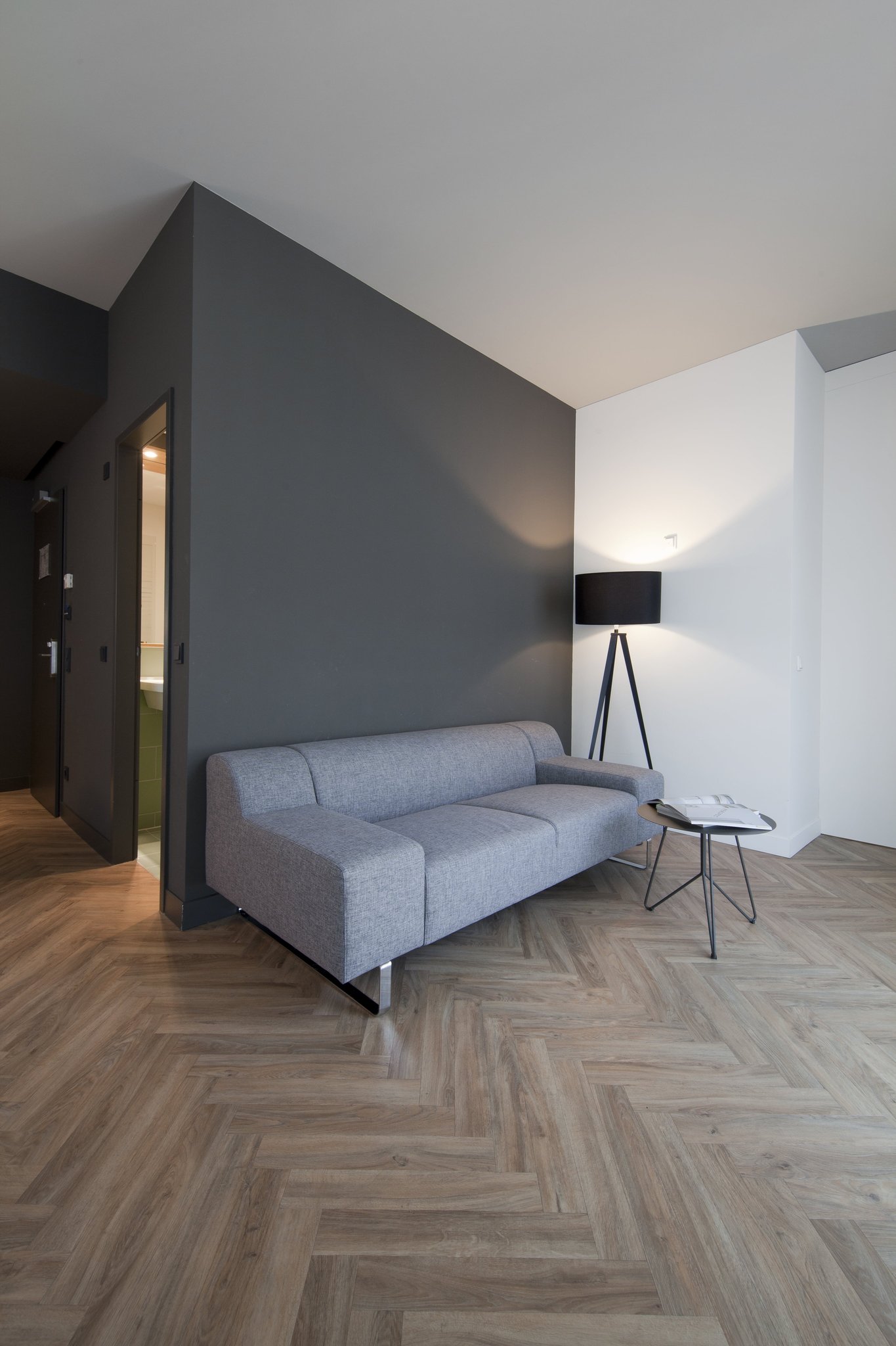 Apartment_1_queen_bed-06_S