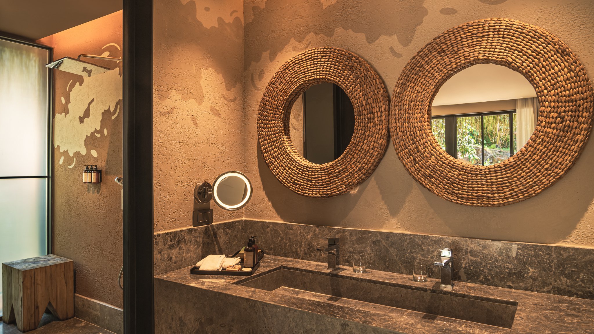 Junior_Suite_Bathroom_S