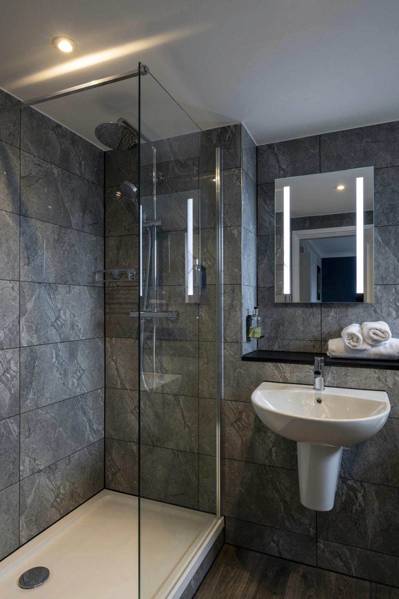 lkbwfRw0G73V6VDOtBpQ_Classic_Wing_Double_(2)_S