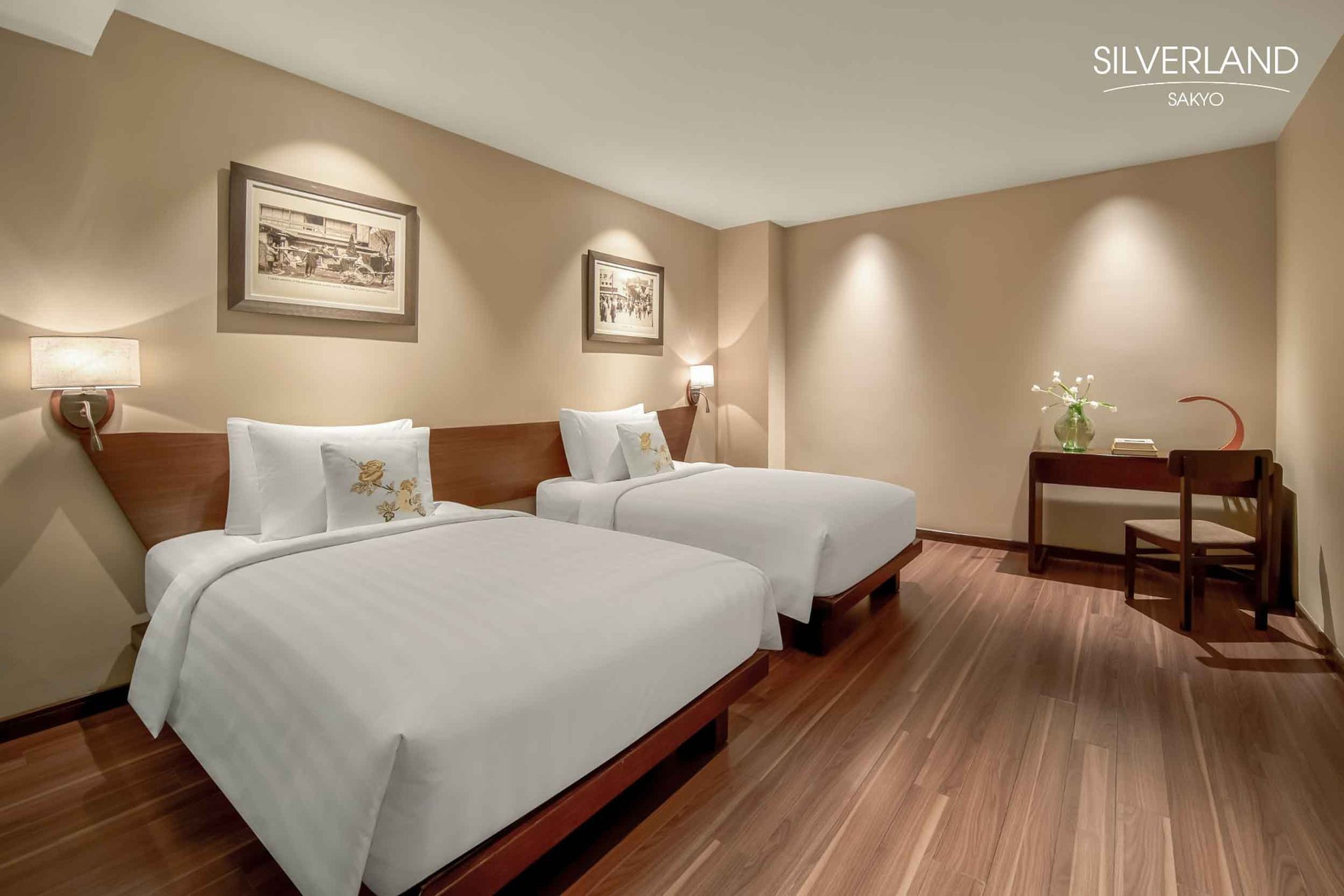 Serene_Standard_(4)_S