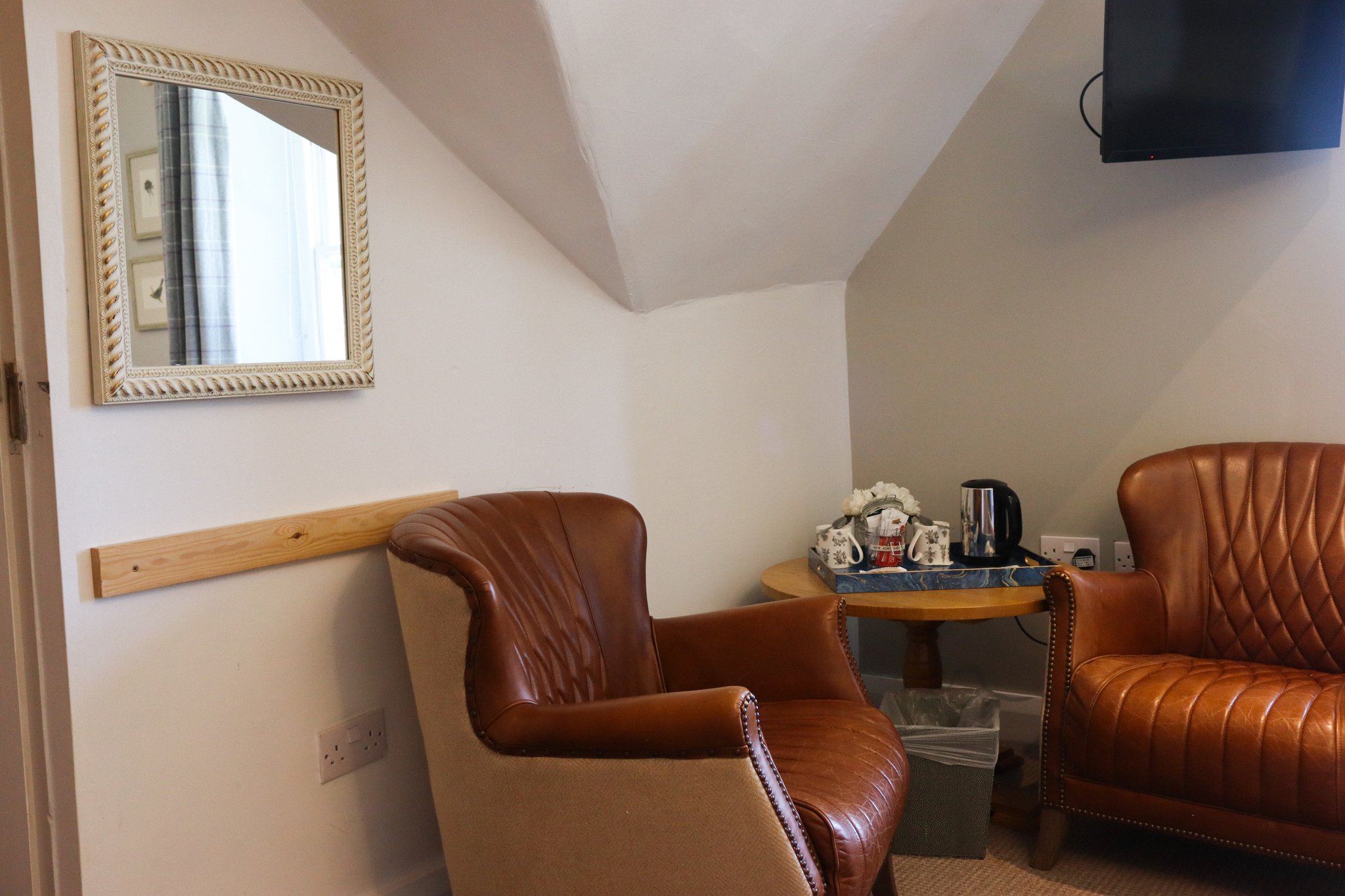 rR2wsmOVEKQtswbeAdfsQ_Room_7_Superior_Superking_or_Twin-1_S