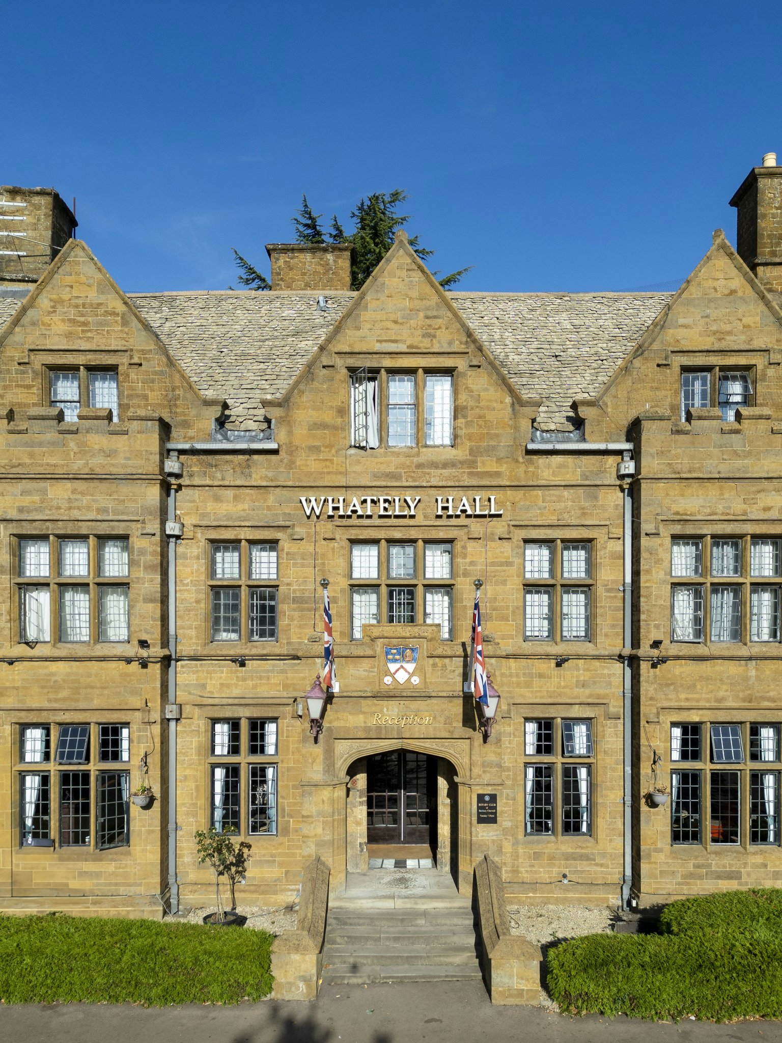 UNuf4dQi0qrbEP1afNcpA_Exterior_(8)_S