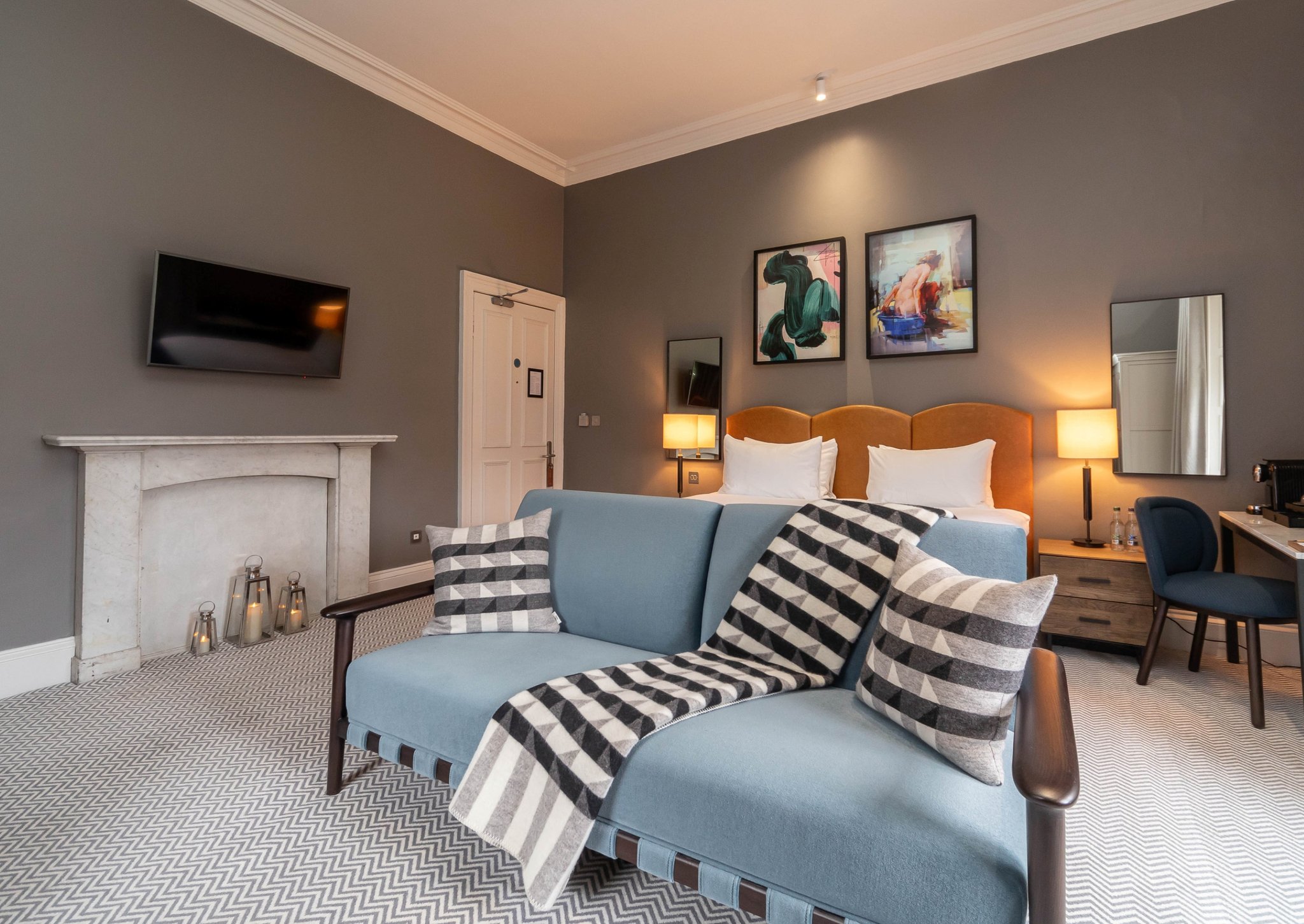 The_Scott_-_Signature_Room_1_S