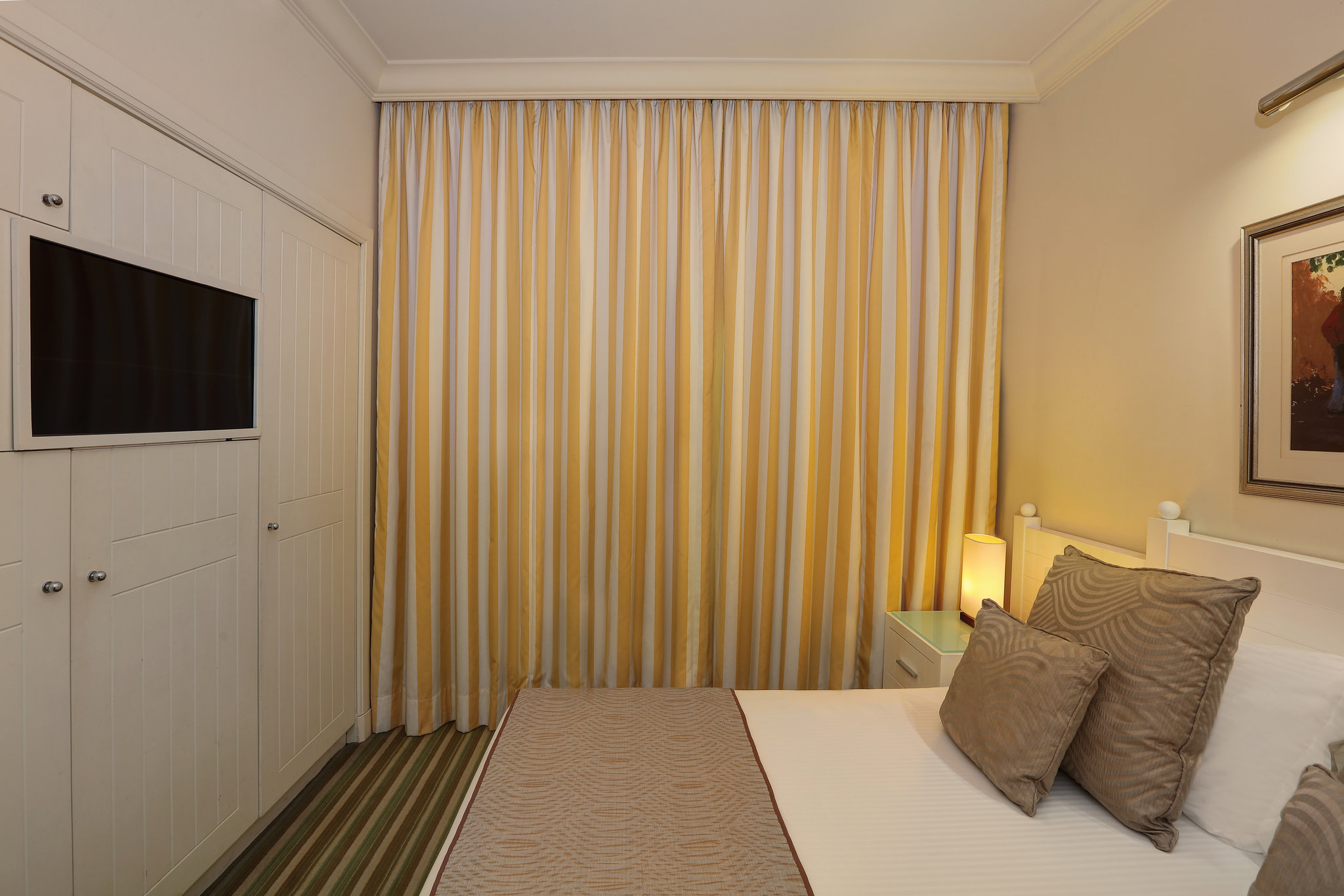 Two_Bedroom_Appartment-2BA-bedroom_2_S