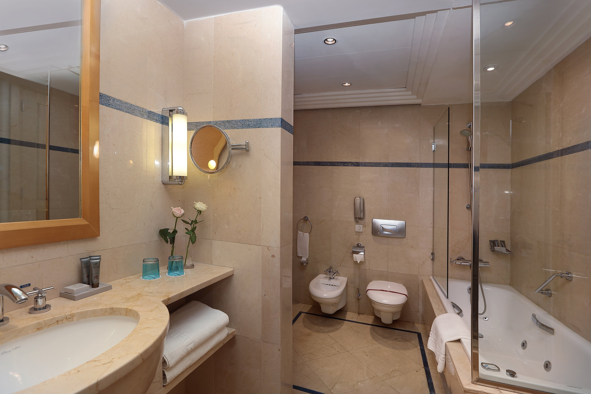 Ambassador_Suite_-_PRE1-bathroom_S