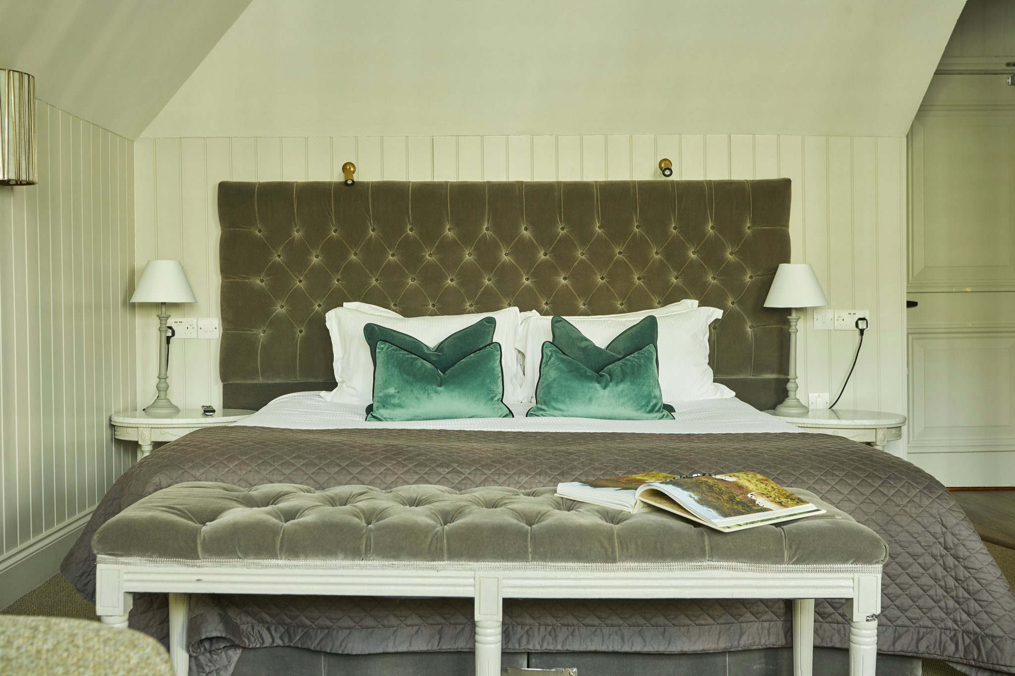 JlLeWLXoJ0a1qtfbsIOMIw_Plush__Double_Room-05_S