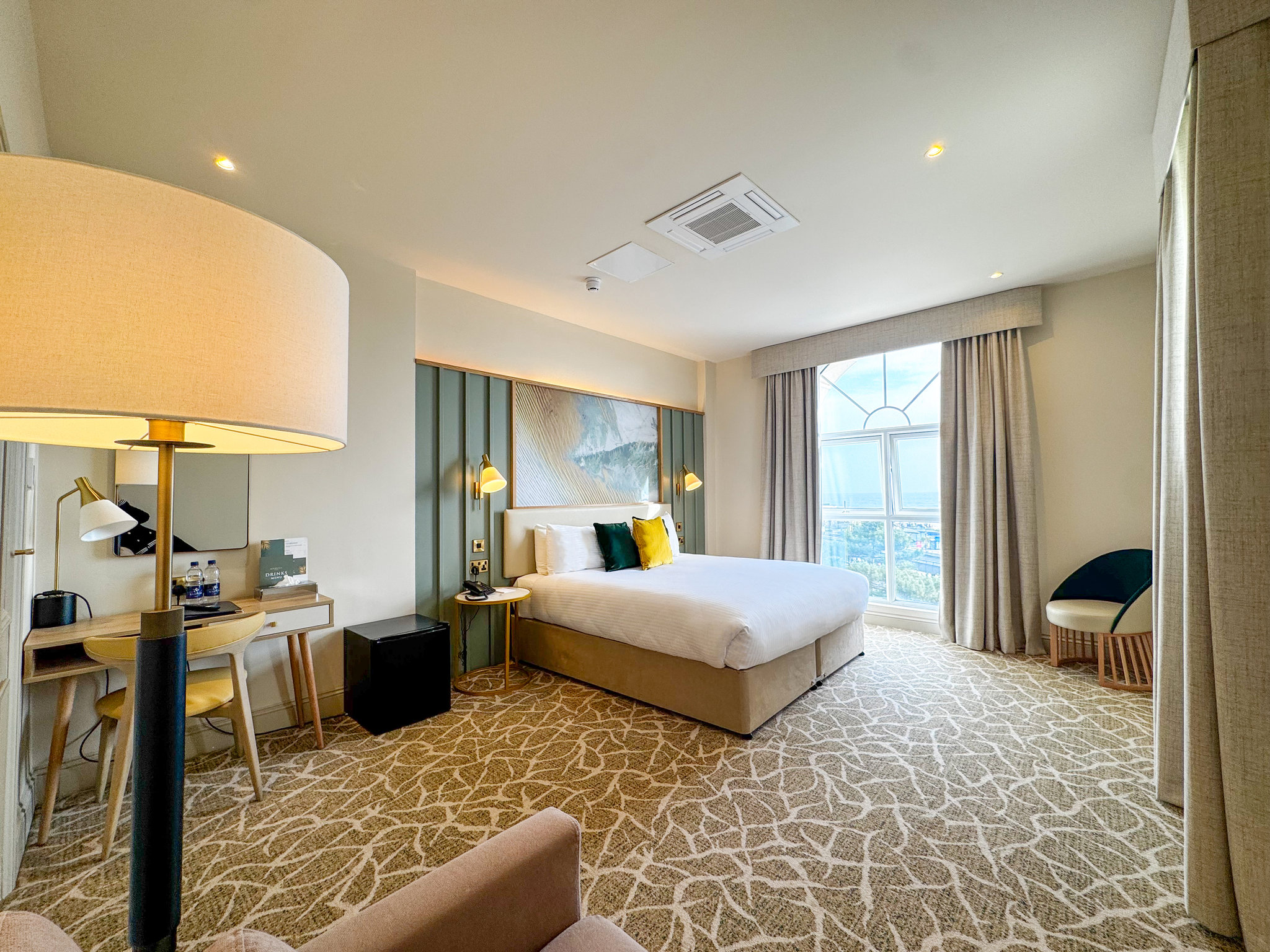 Superior_Sea_View_Family_S