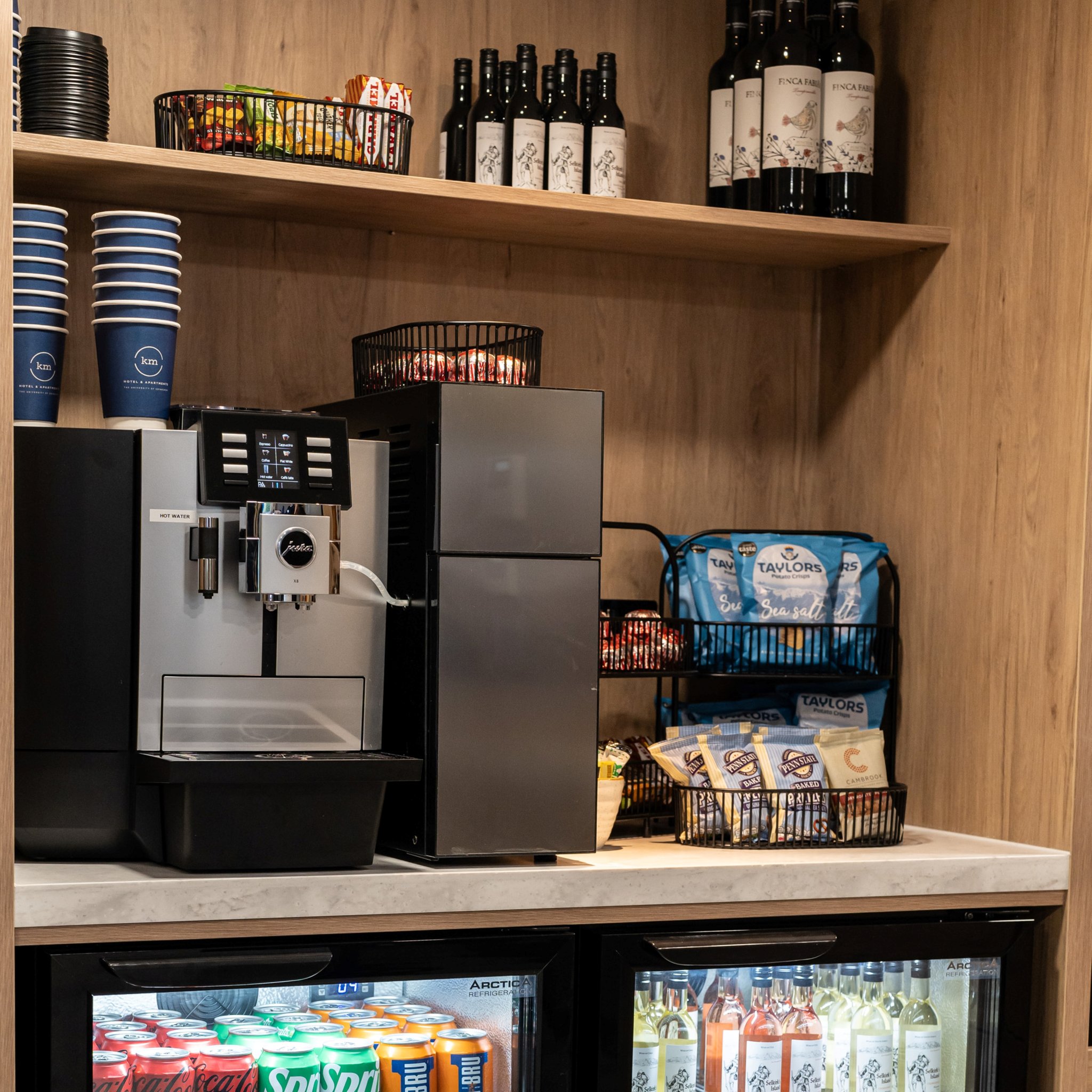 KM_Apartment_Reception_1_._jpg_S