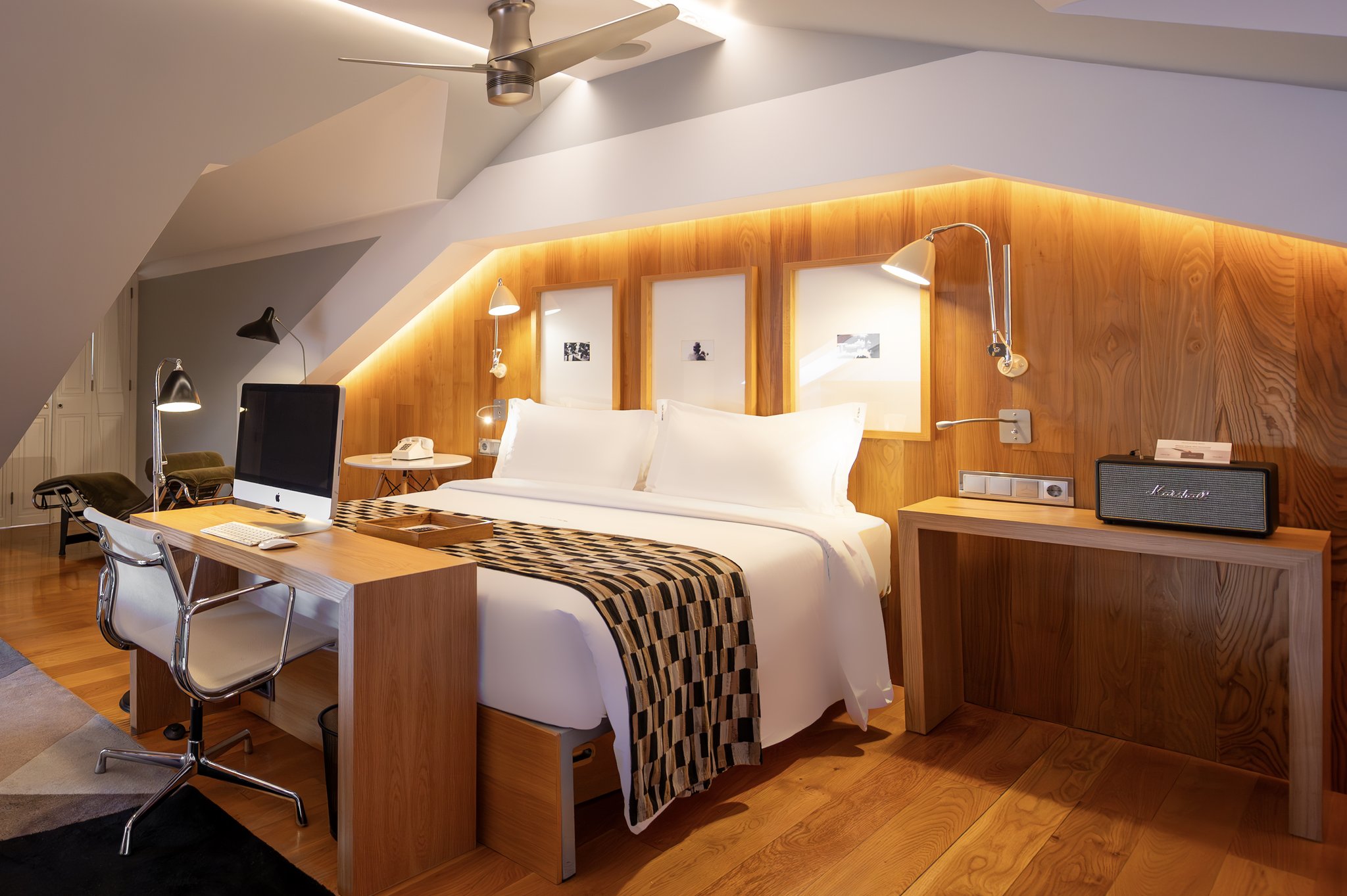 Suite_Castle_View_(6)_S