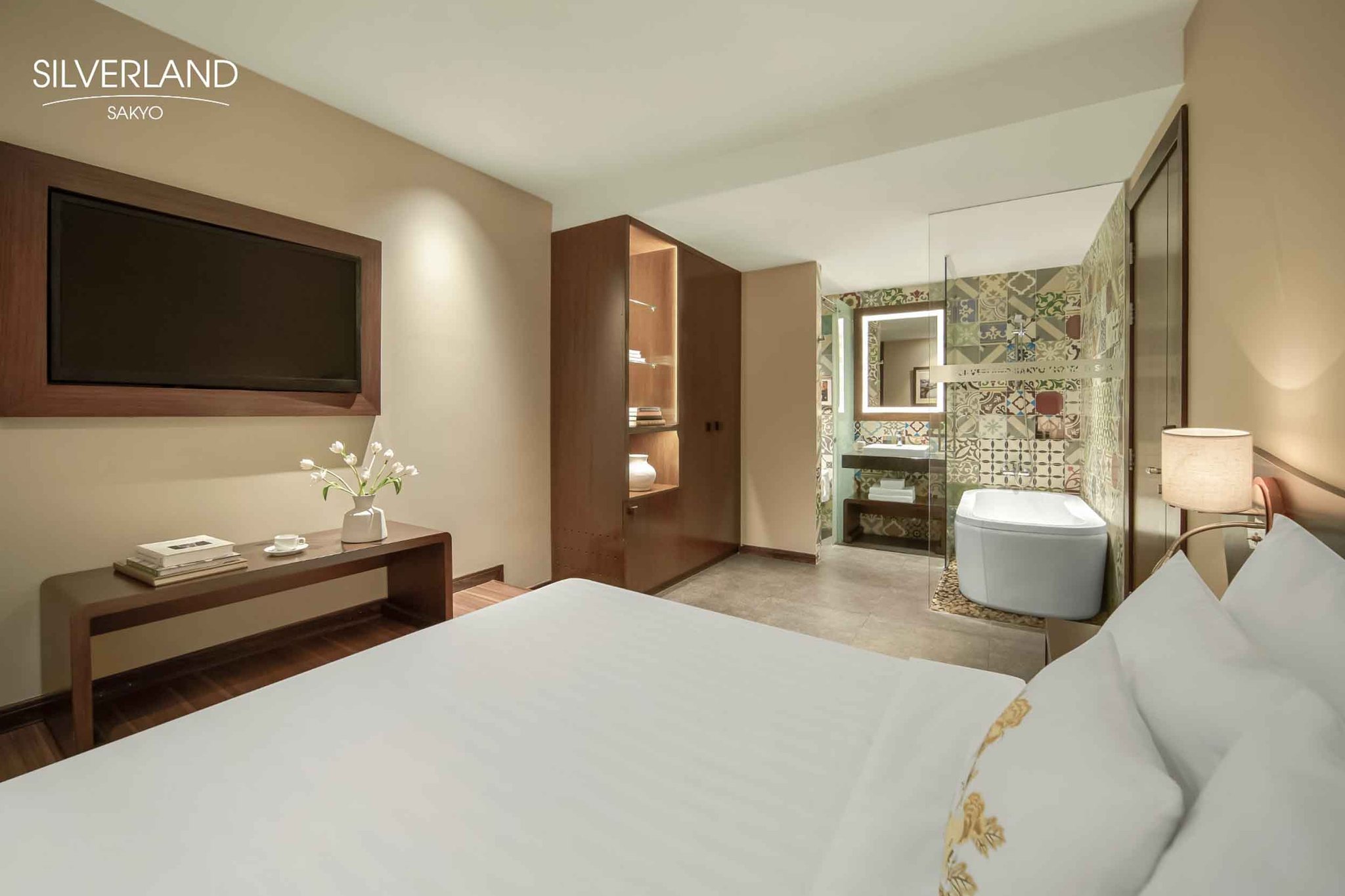 Stillness_Studio_(2)_S