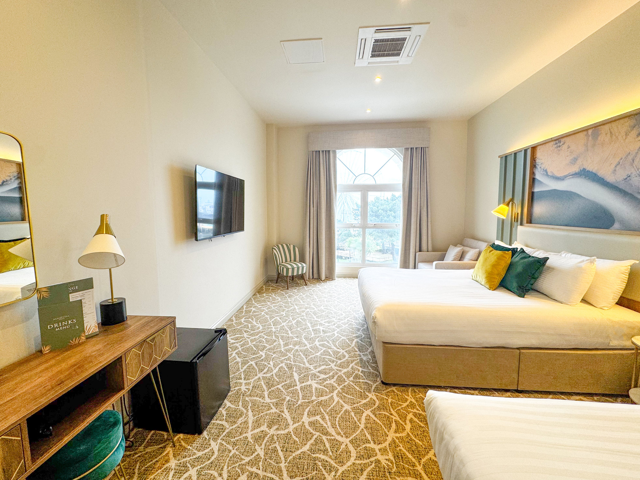 Superior_Sea_View_Family3_S