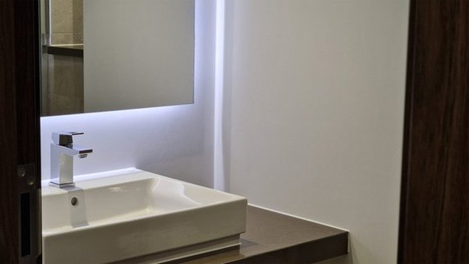 Deluxe_With_Balcony_8_P