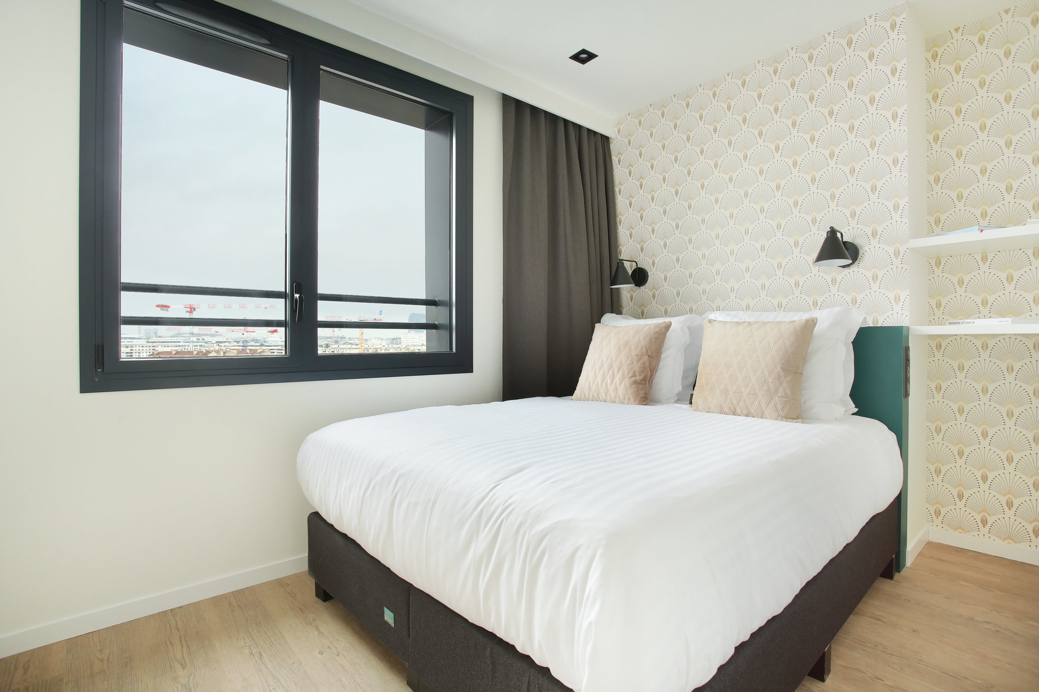 bmGQavgA20e3TC1pHRV5Q_One-Bedroom_Apartment_Essential_Two_S