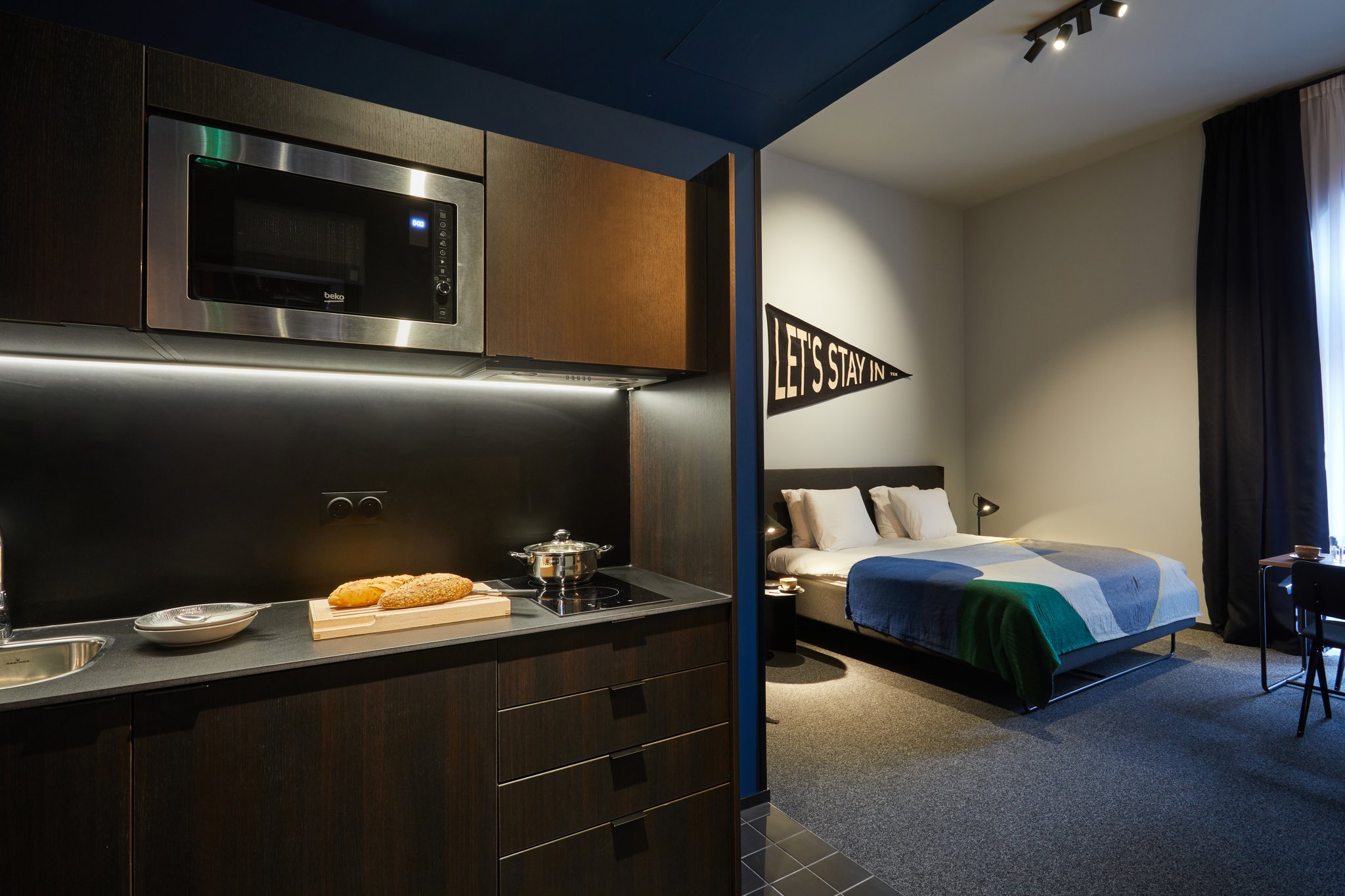 TheSocialHub_Toulouse_Interior_Hotel_Room_DeluxeStudio_20_S