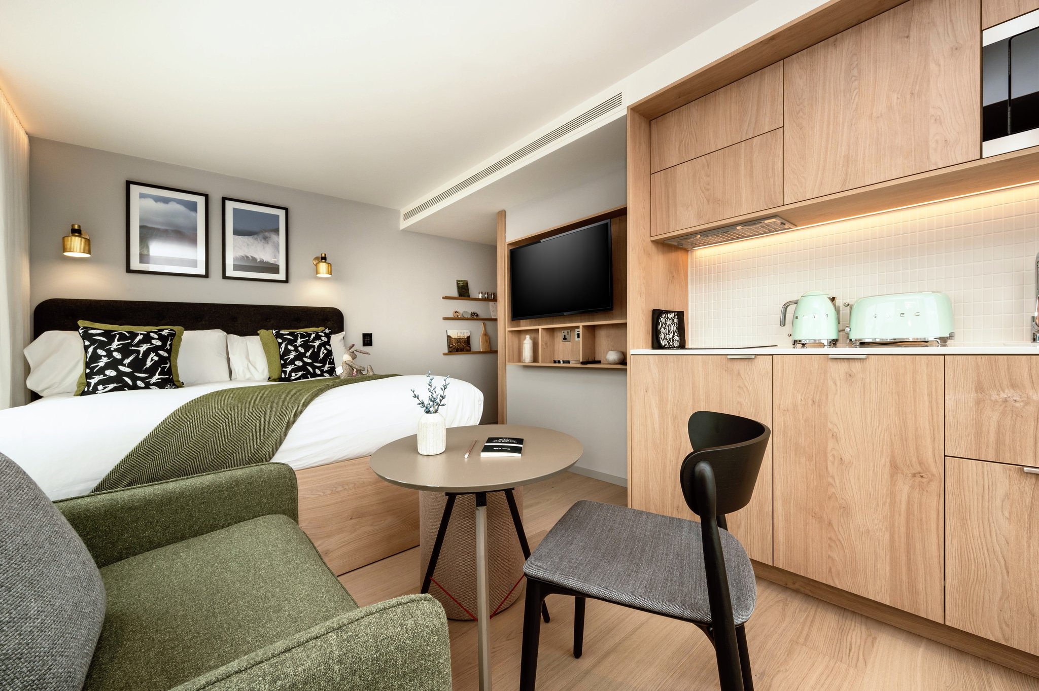 CCUC4IOR2EaXgiuu56EQzg_Studio_-_Sleeps_2_S