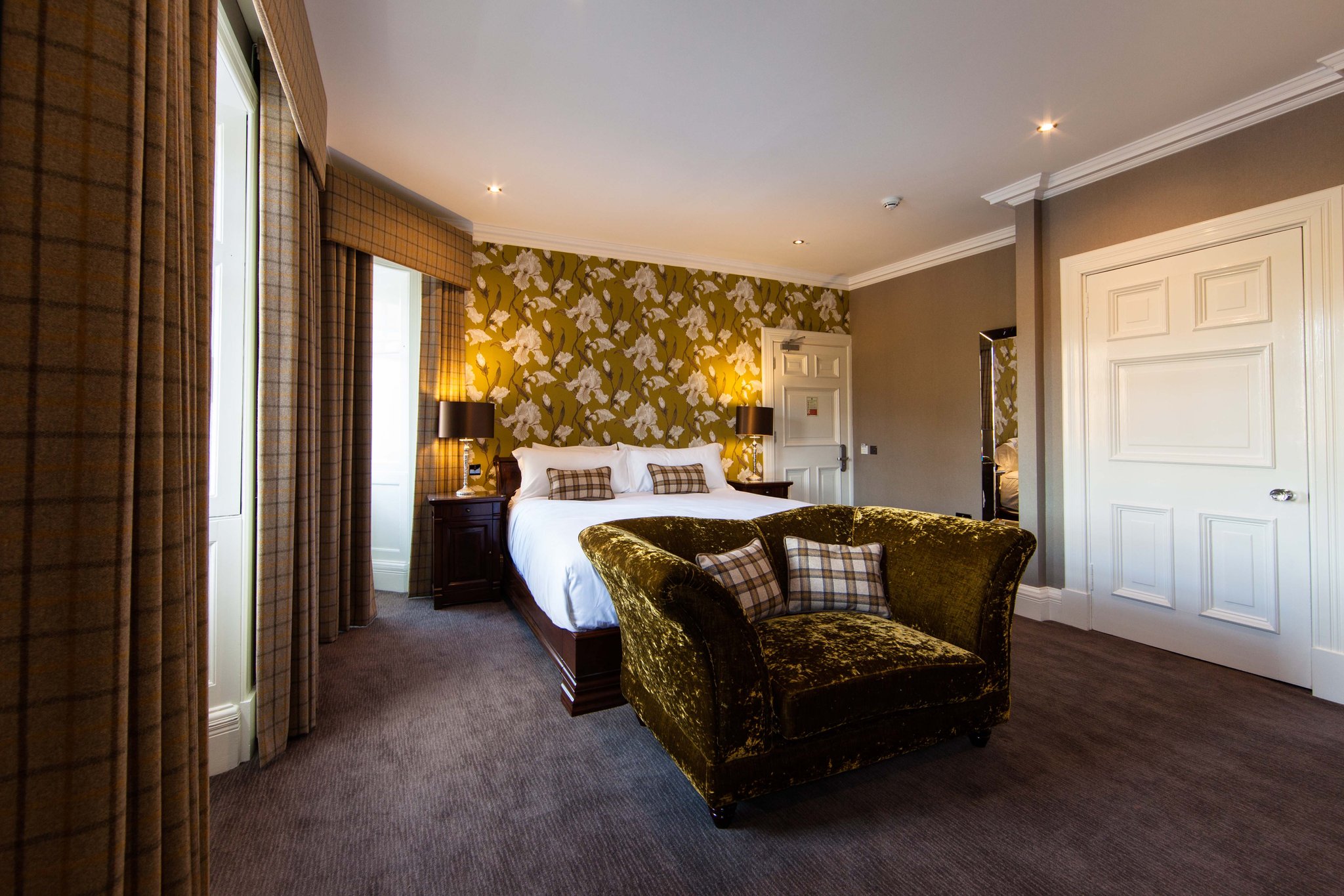 Castle_Room_Superior_(4)_S