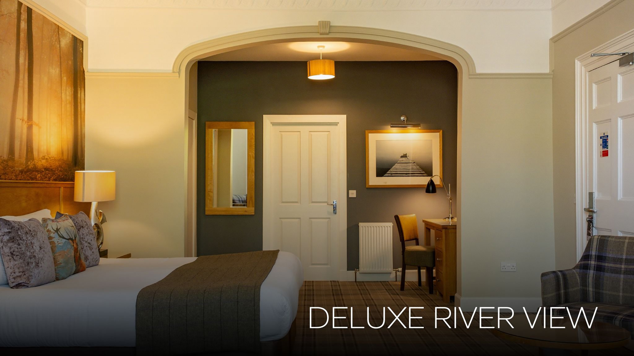 Deluxe_river_view3_S