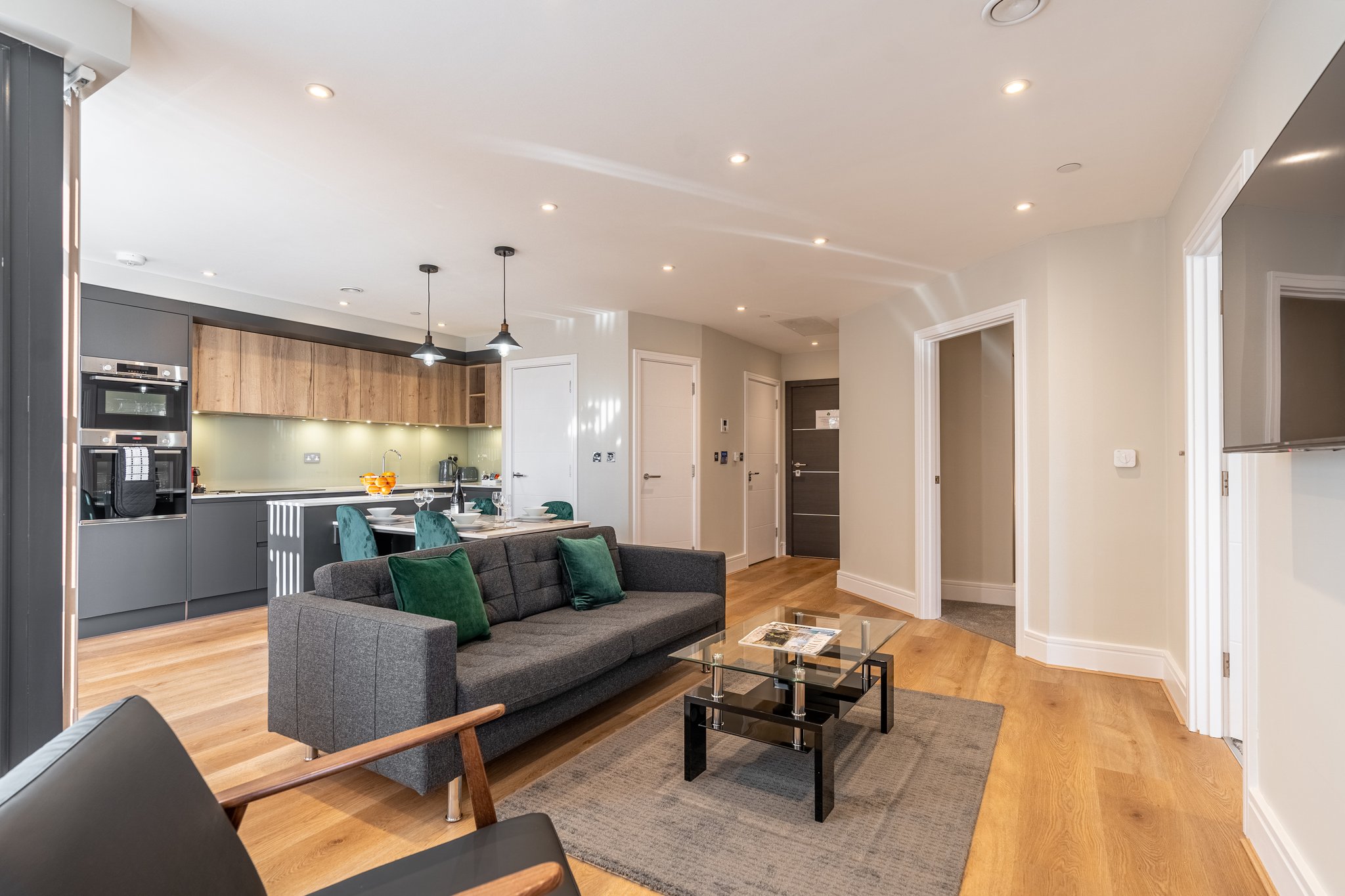 Two_Bedroom_Two_Bathroom_Apartment_(8)_S