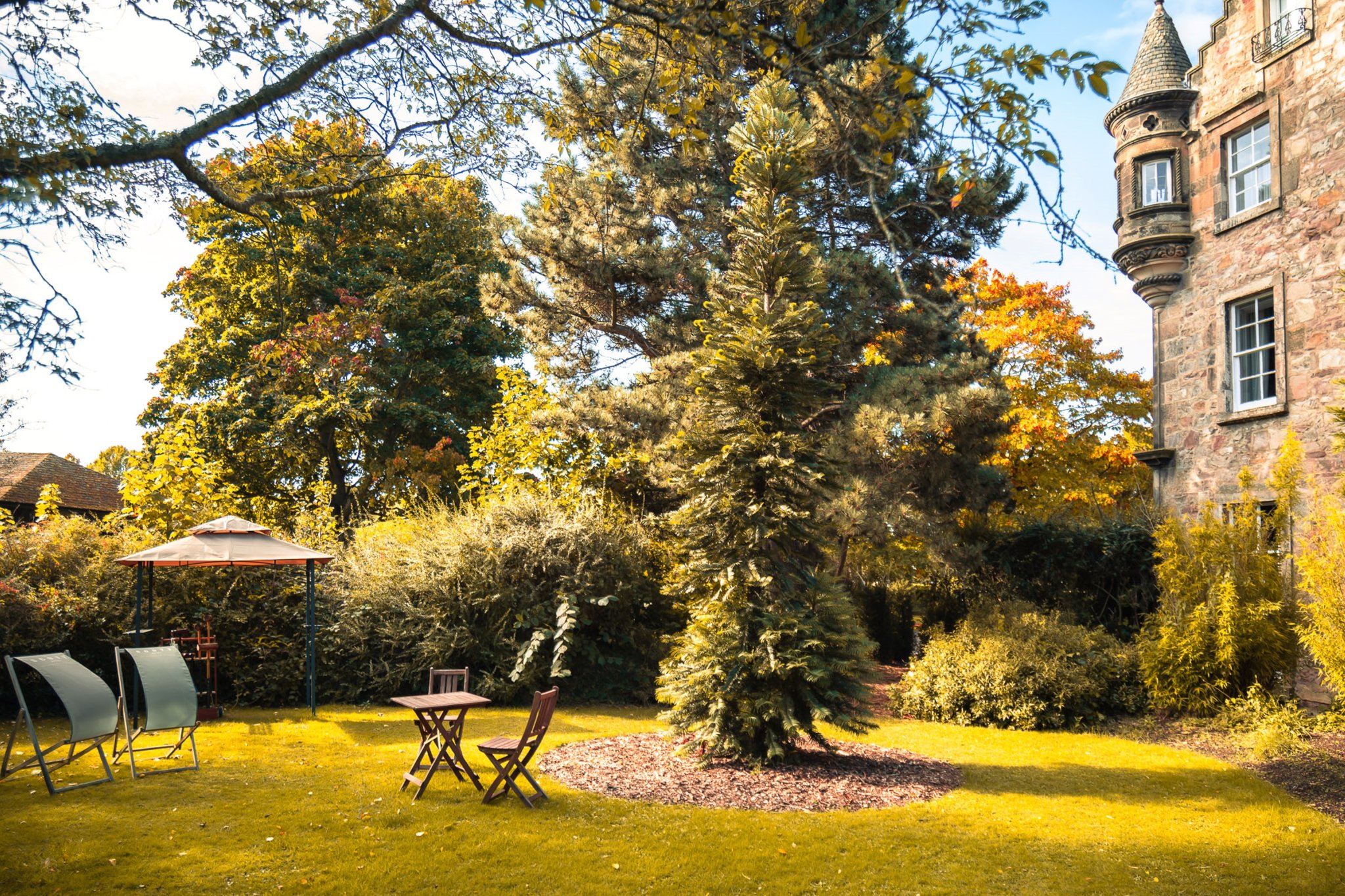 TM2eEYlfo0uipIsXLPvBmA_Exterior_4_S