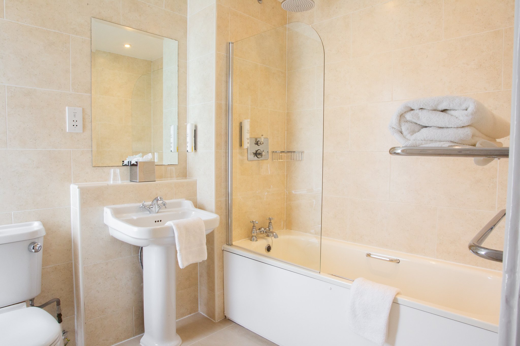 f5Onm5bIX0GAzCd4v7y6nA_Bathroom-All_Room_types_S