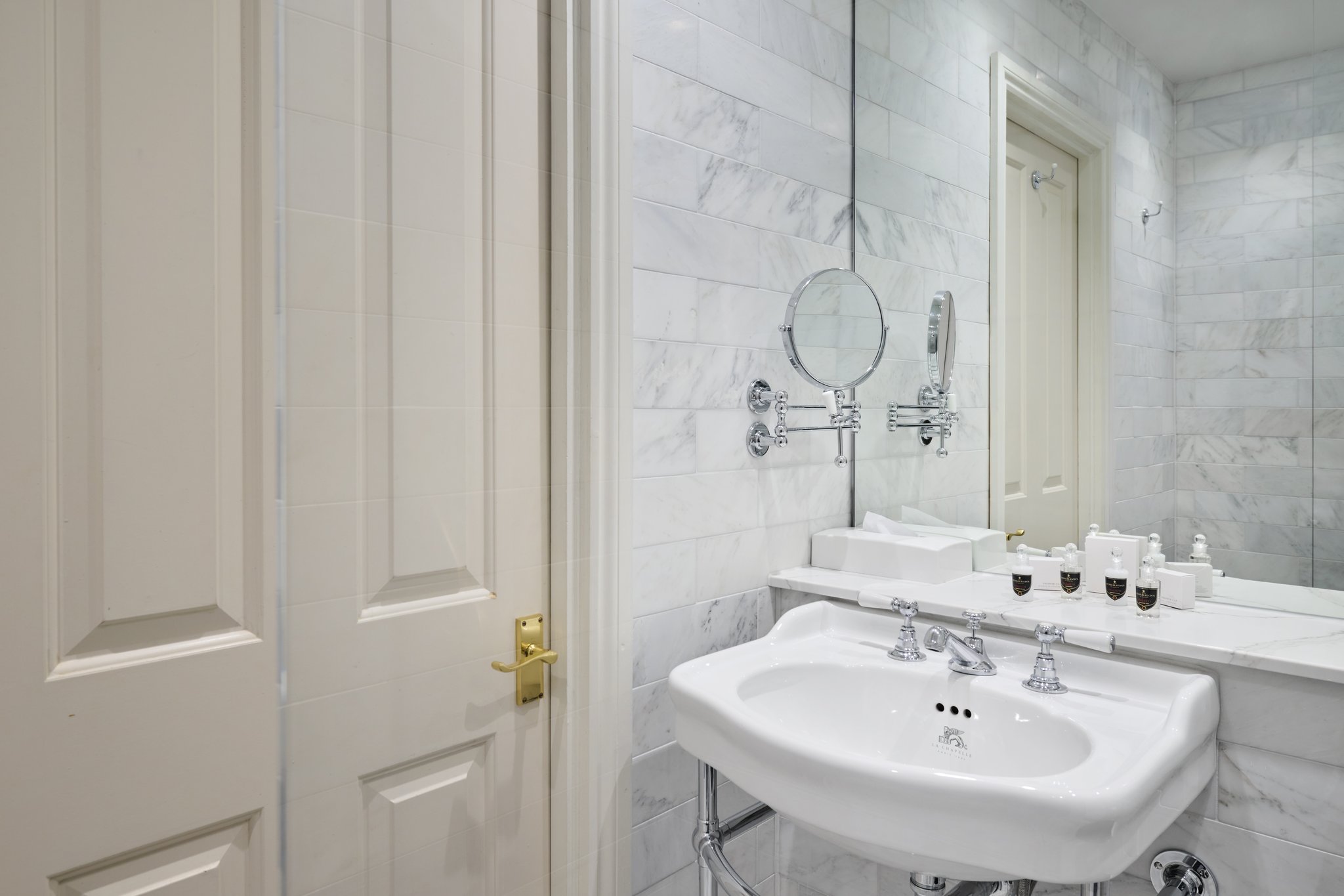 Superior_Garden_View_Bathroom_S