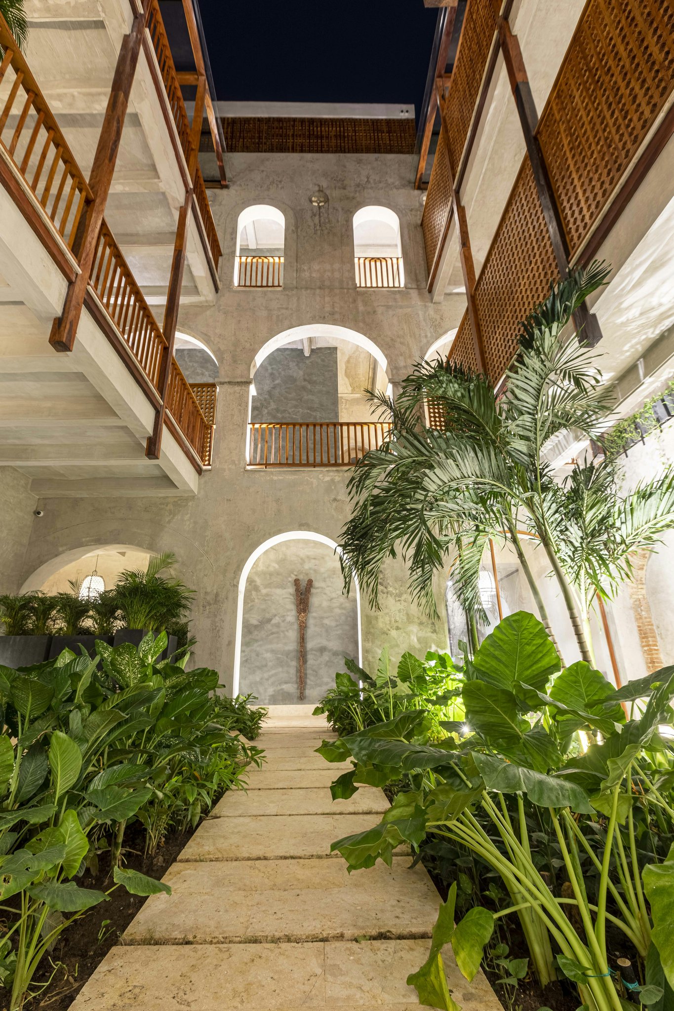 ZXRq2xbG0CjsH2ZSRrxHw_Interior_Tropical_Gardens_(2)_S