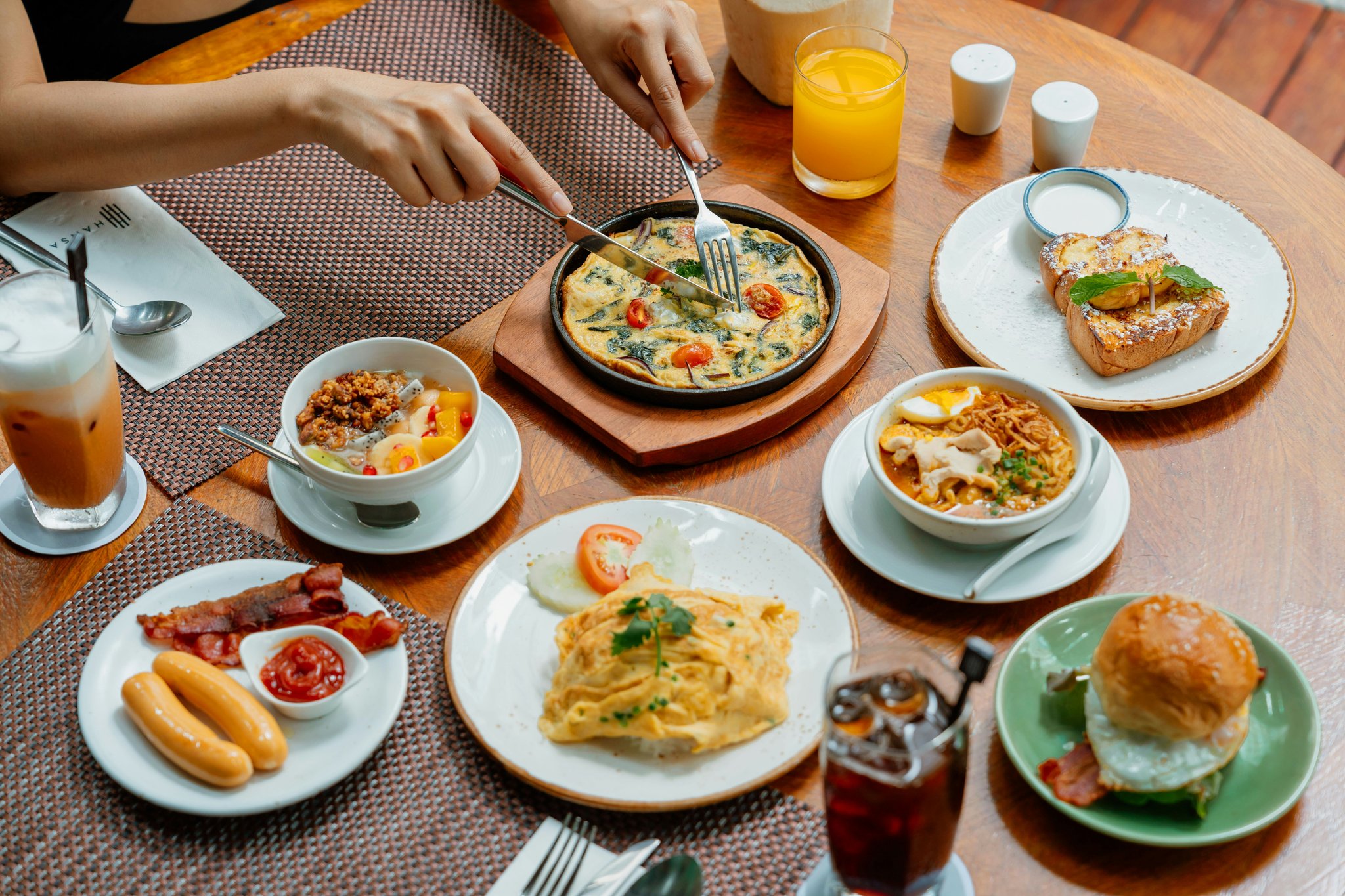 IESaS6kn7kqKhn55gIIWcQ_Hansar_Breakfast_07_S