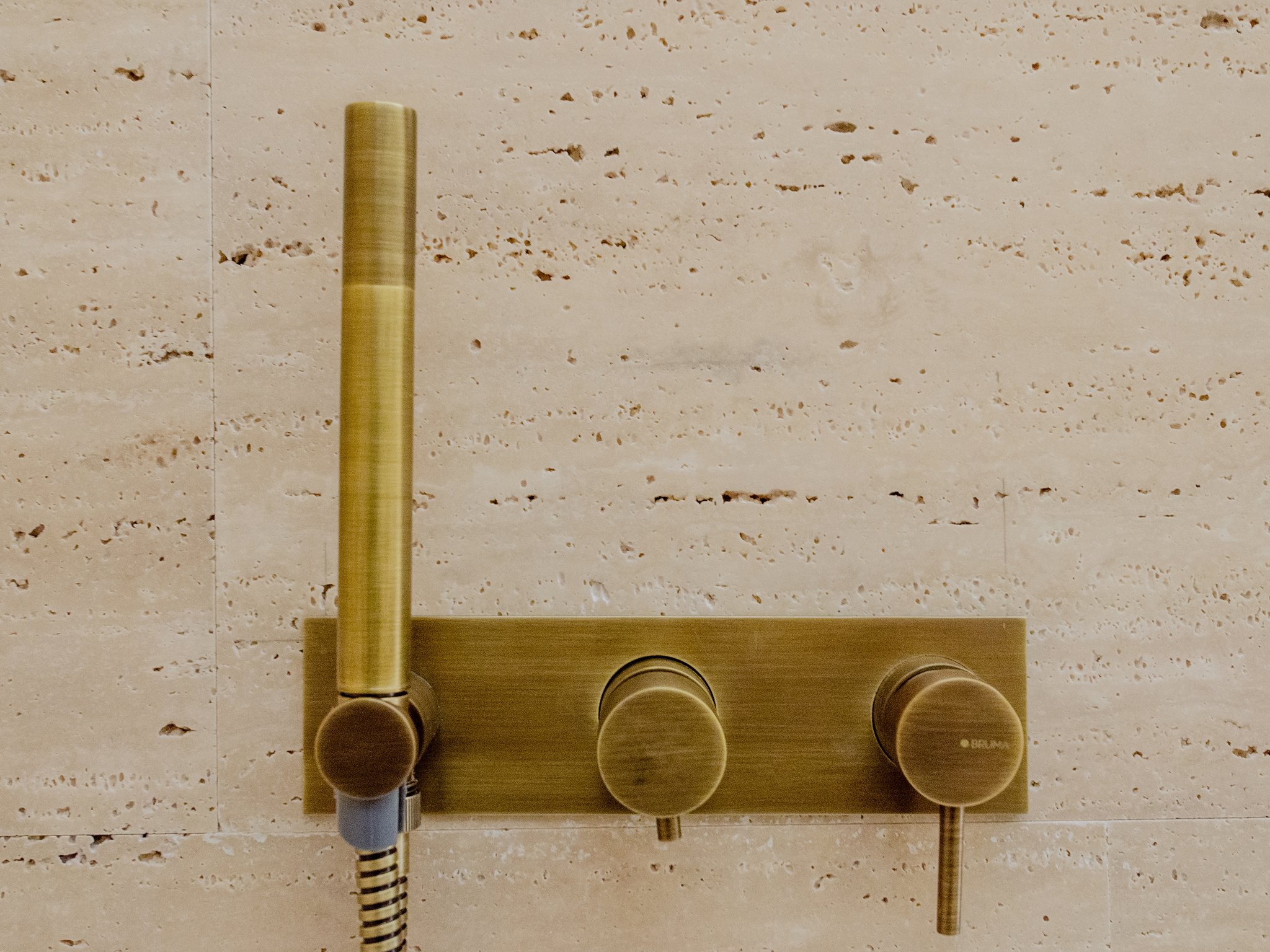 Contemporary_Master_Suite5_S