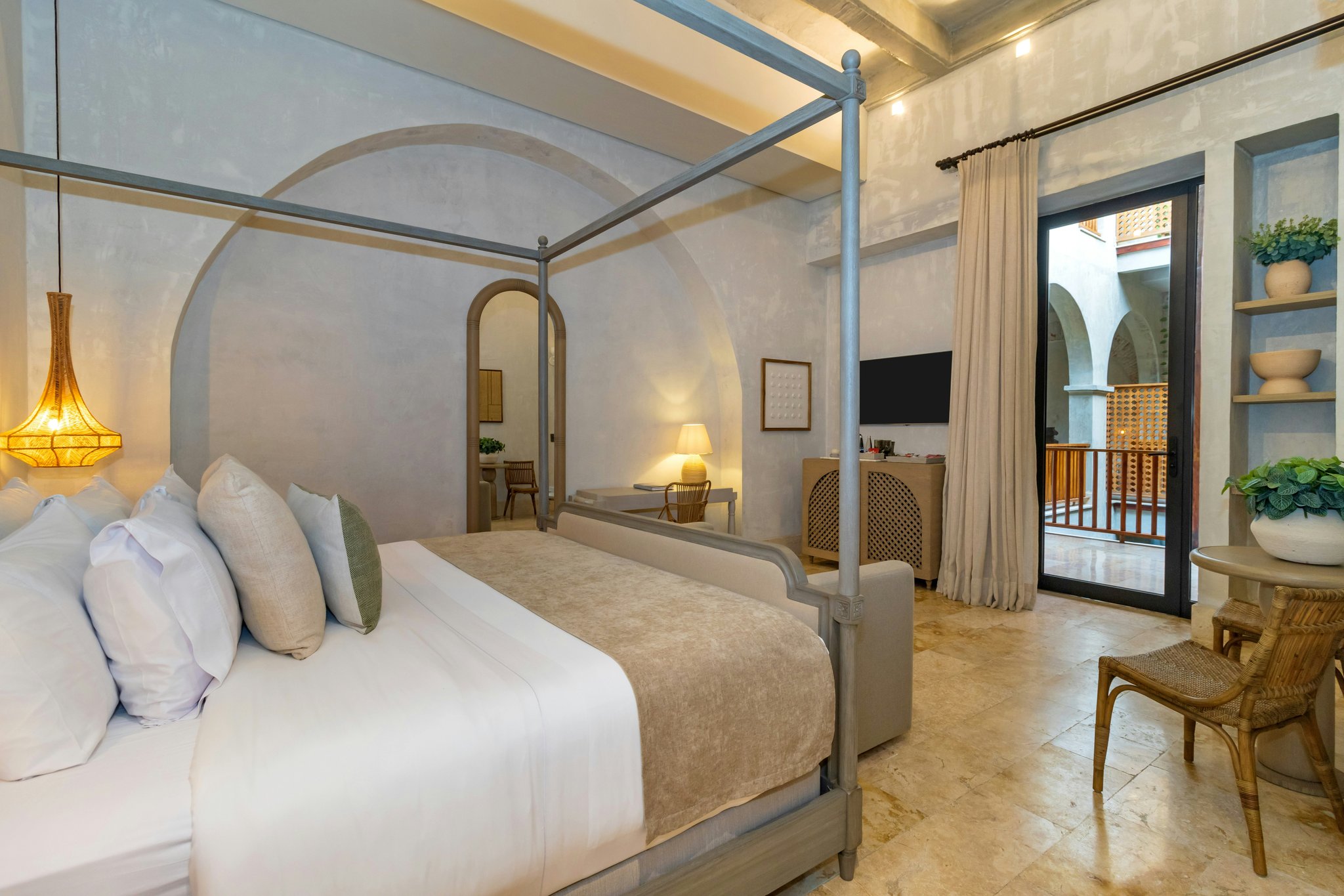 beYQouWWXUCkePCkSEYSg_Standard_Junior_Suite_-_1_King_Bed__S