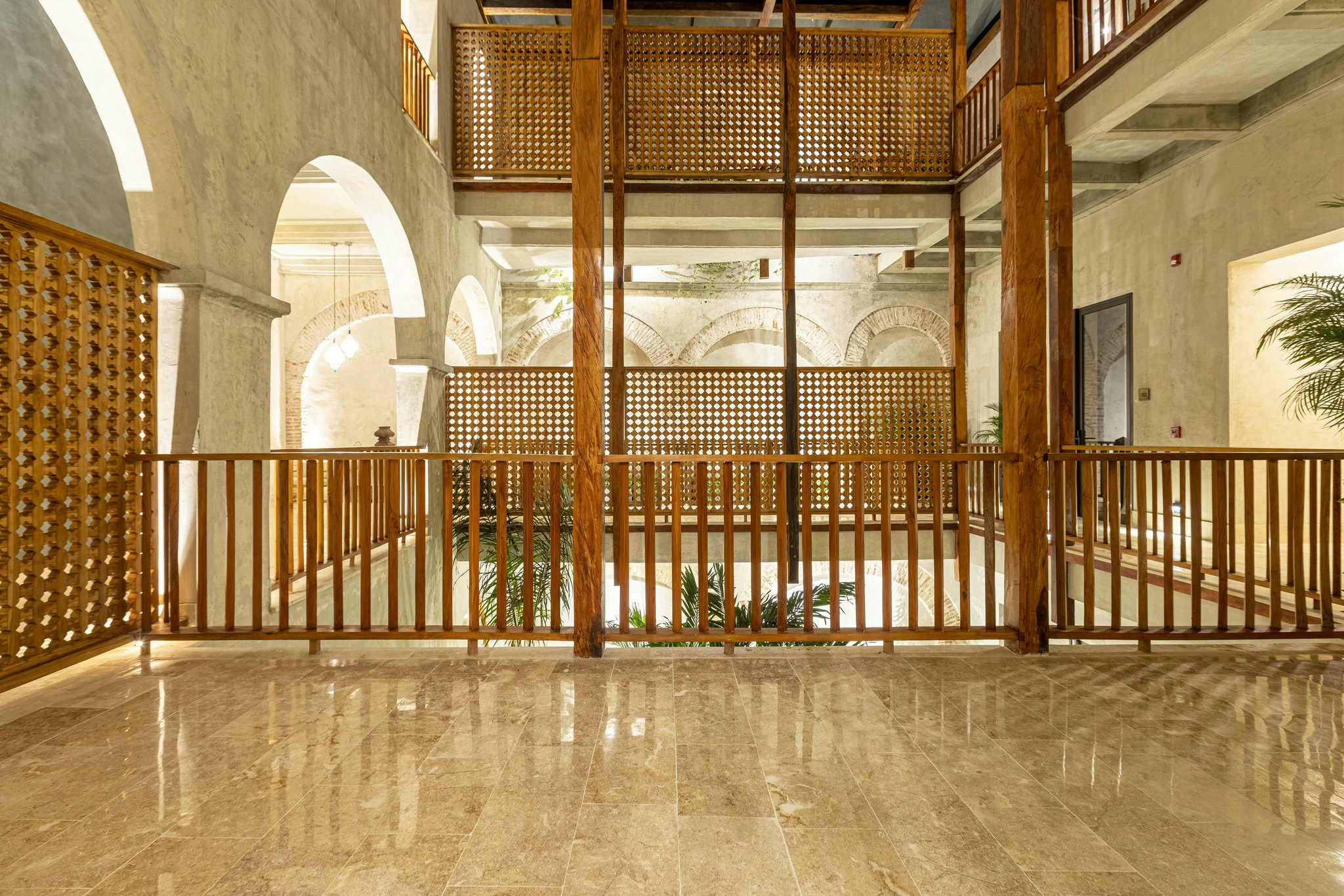 IBkZ8NKh4kKYqiuXVNG4WQ_Hallway_(1)_S