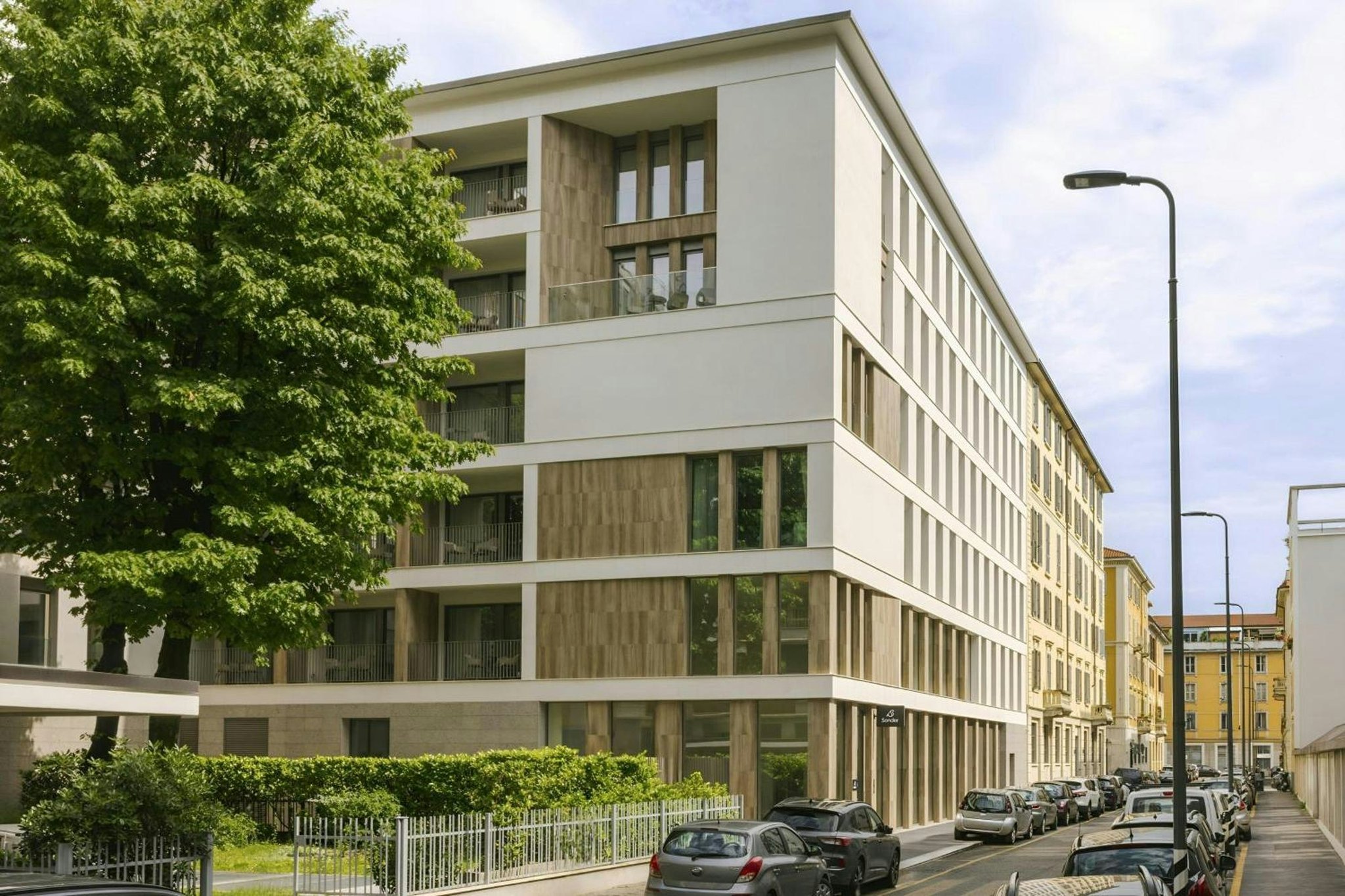 EVQr4xtgEuJQ8jeal0djQ_Copy_of_Copy_of_1674842549_S