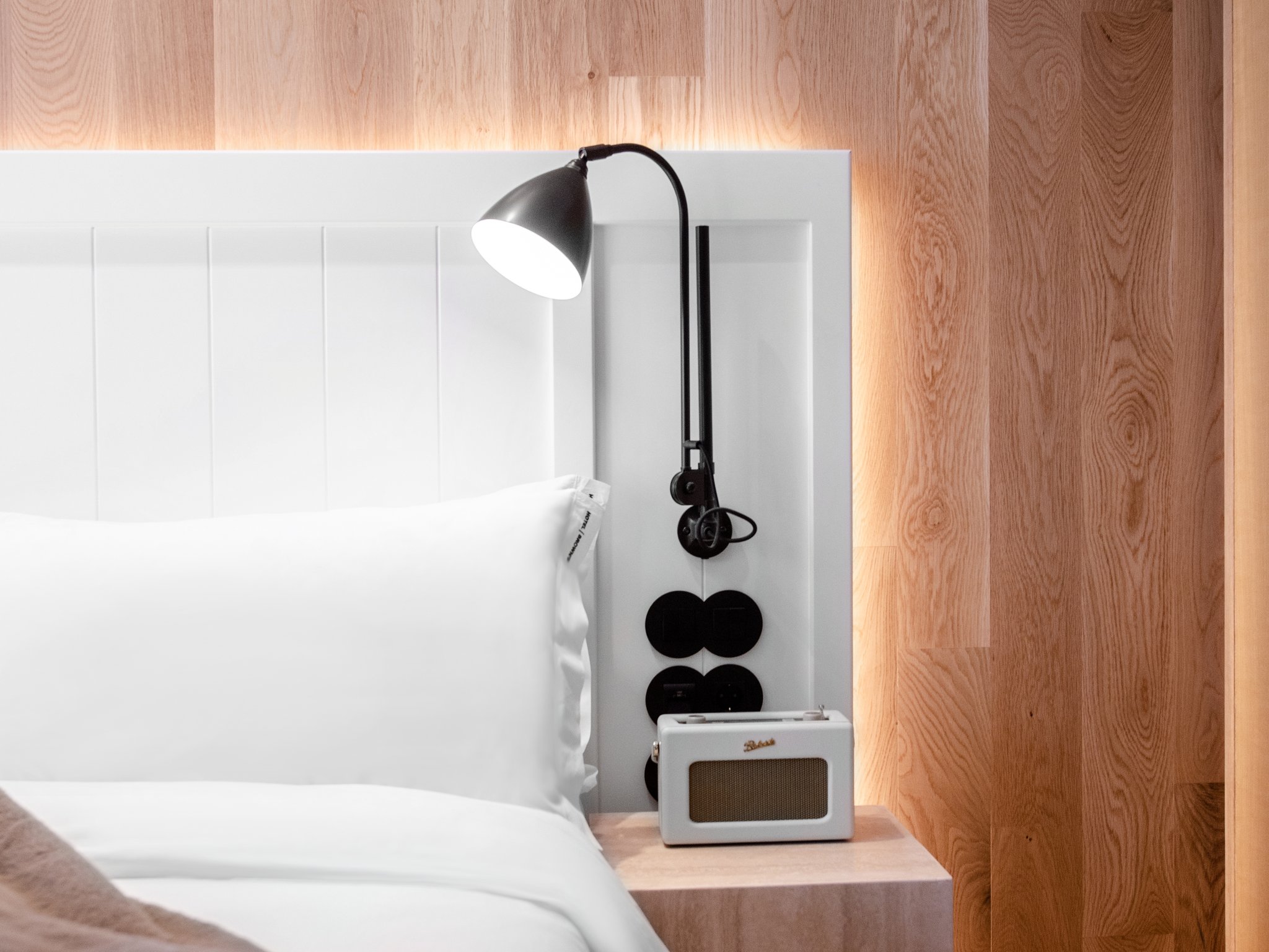 Contemporary_Standard_Small_Room10_S