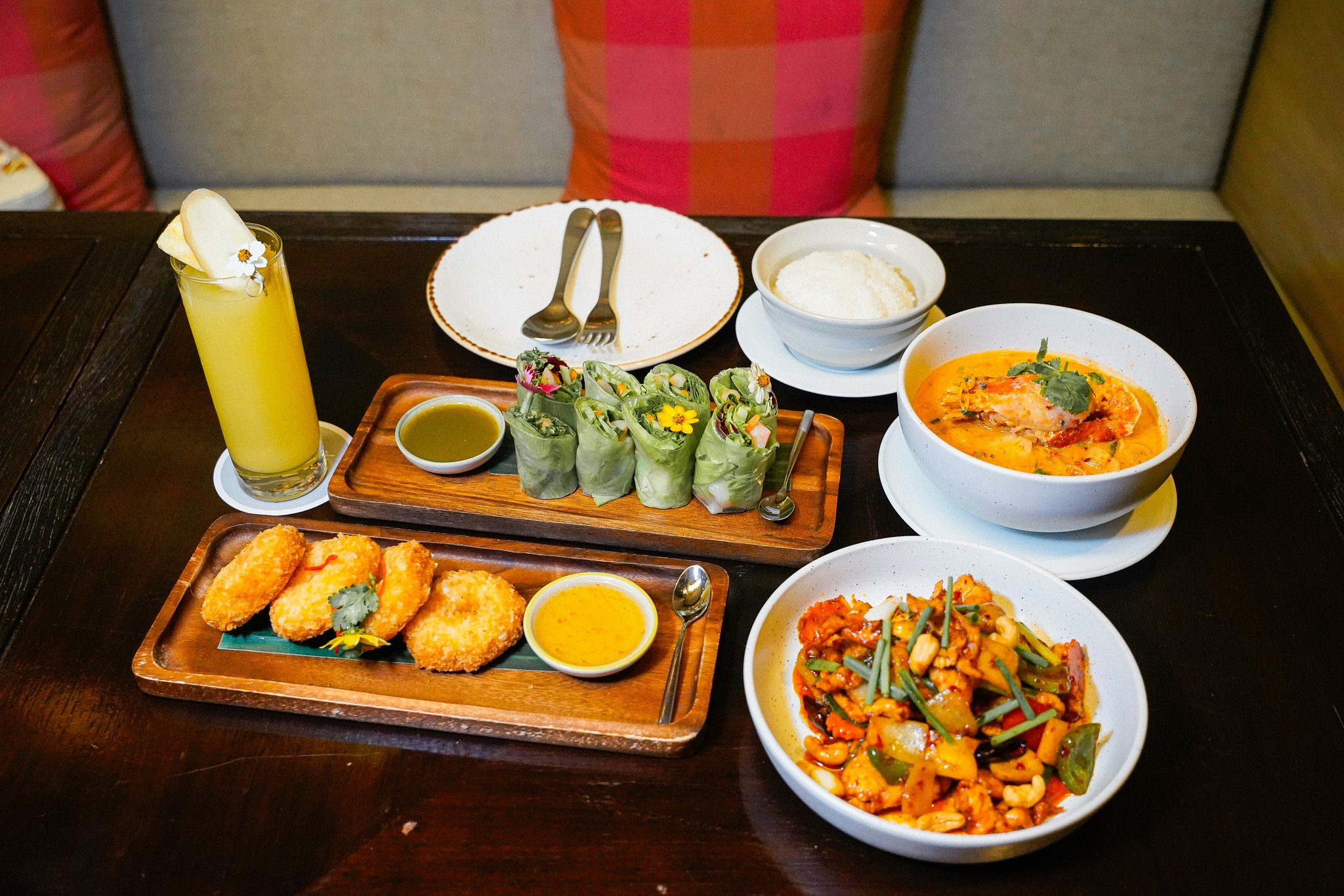 fMvBDk3bn0uGEqO2LXCuw_Hansar_Elefin_04_S