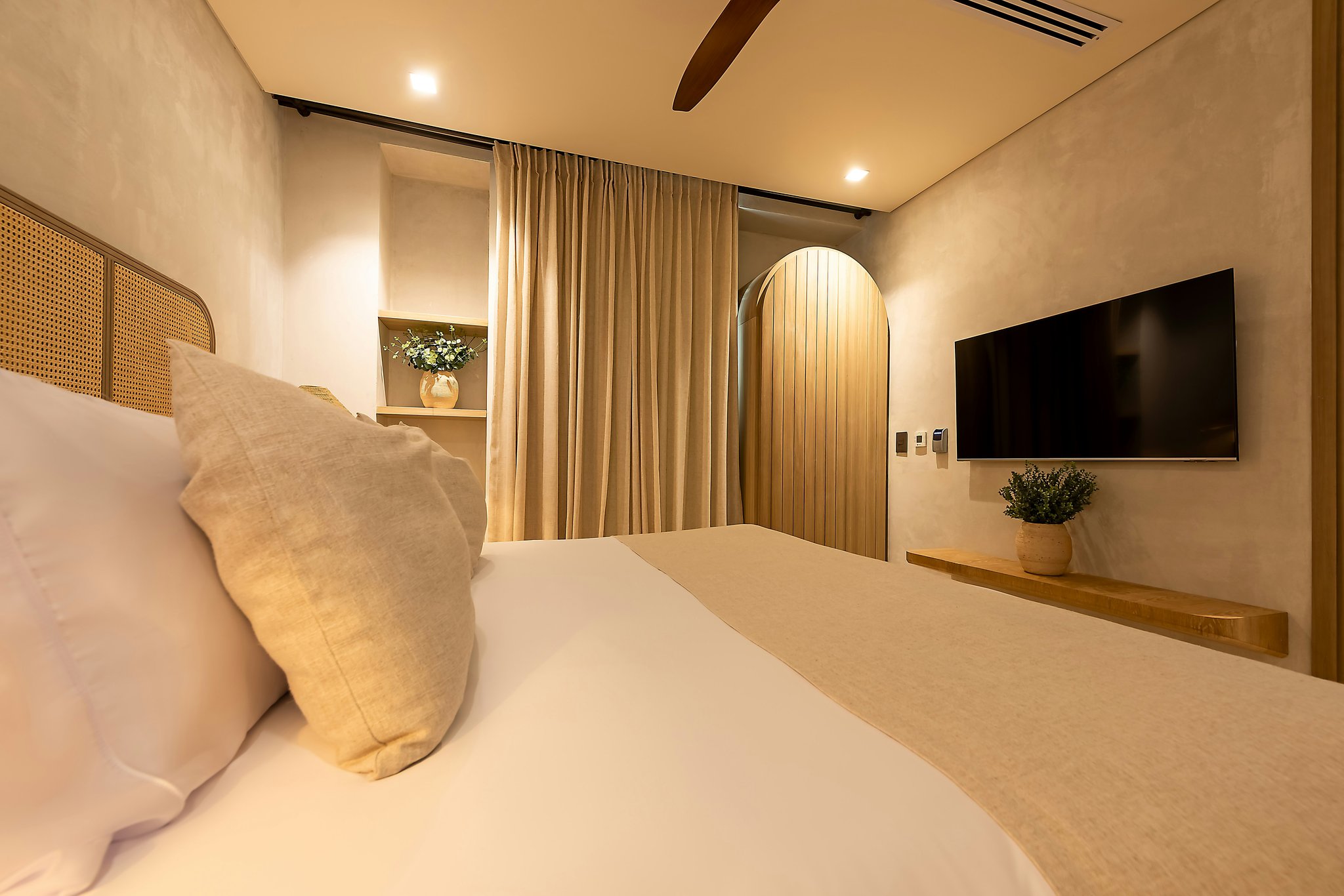 xwauj1XSY0aPww3sS8Wlhw_Suite_-_2_King_Beds_(5)_S