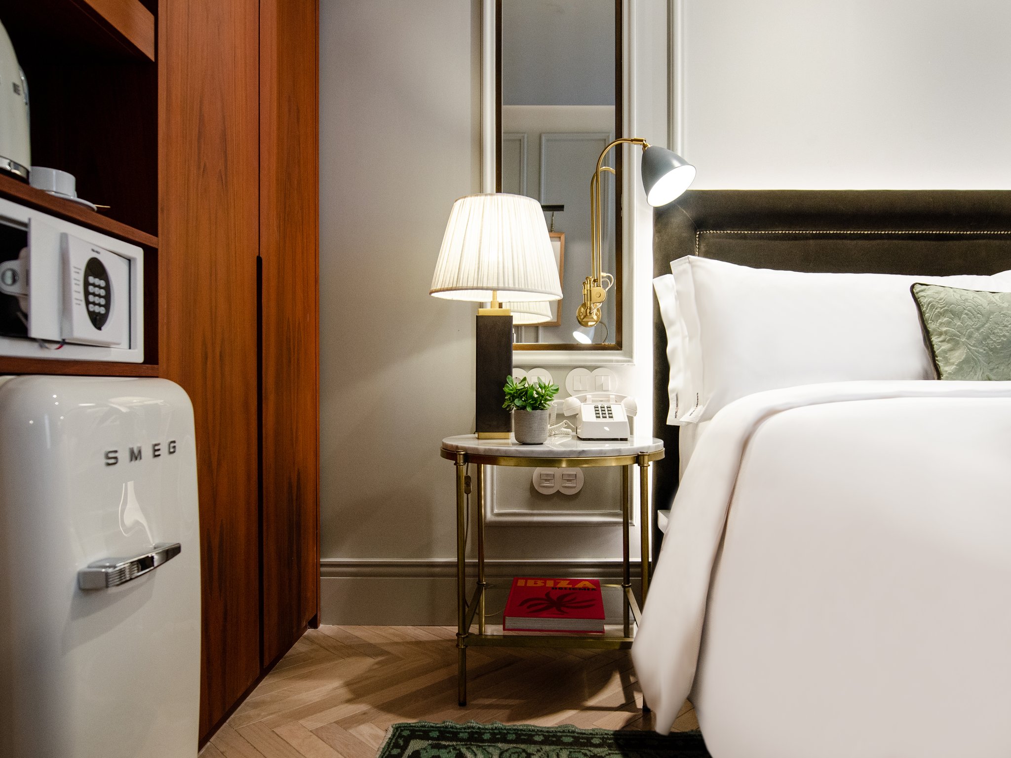 Historical_Superior_Room8_S