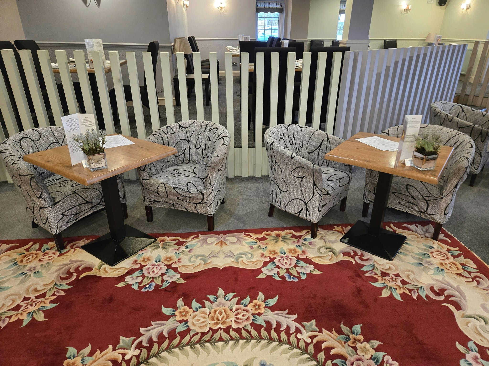 lampLql7nUeuVKCGD0bNSA_Dining_Area_3_S