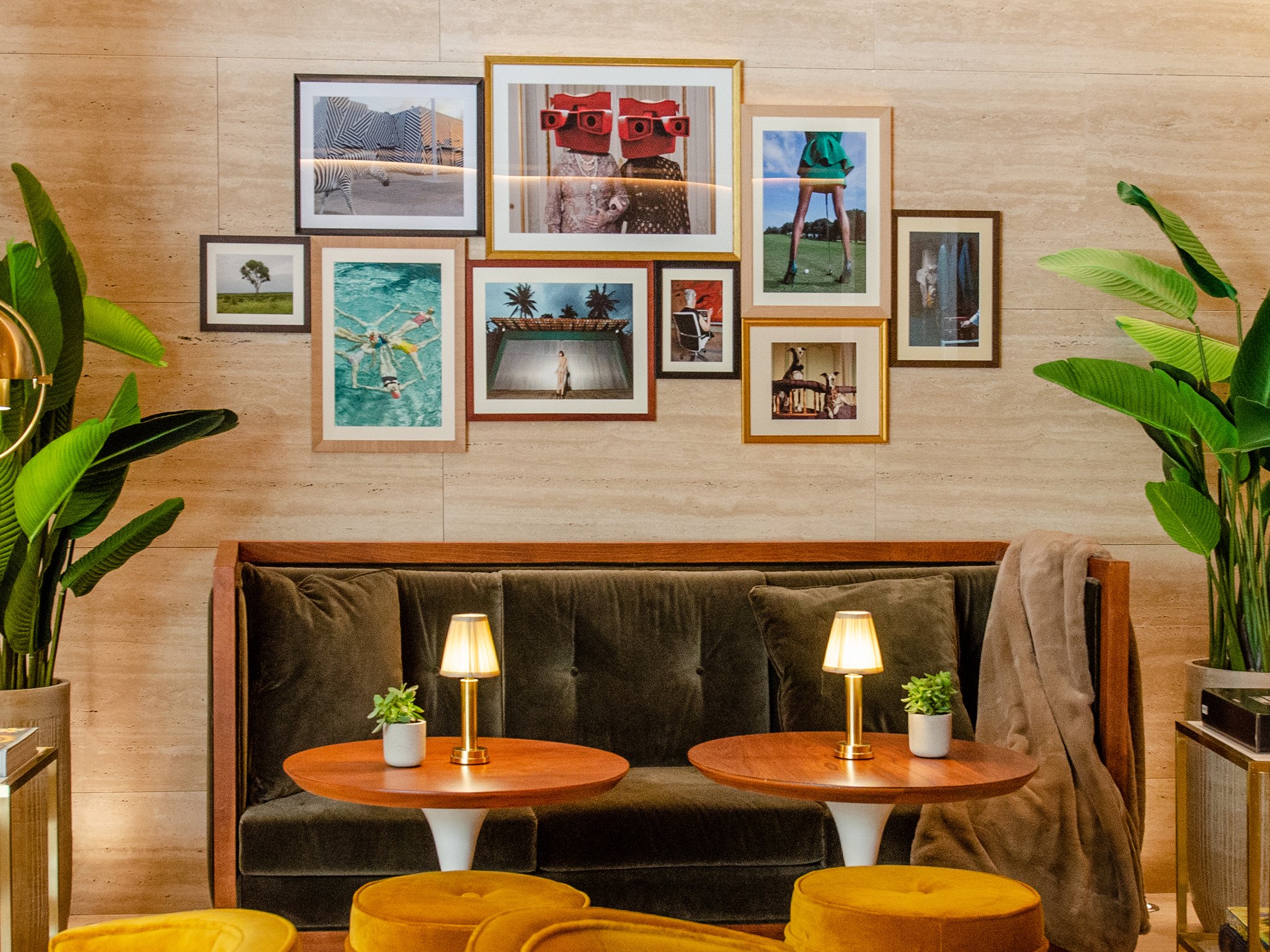 Library_and_Honesty_Bar5_S