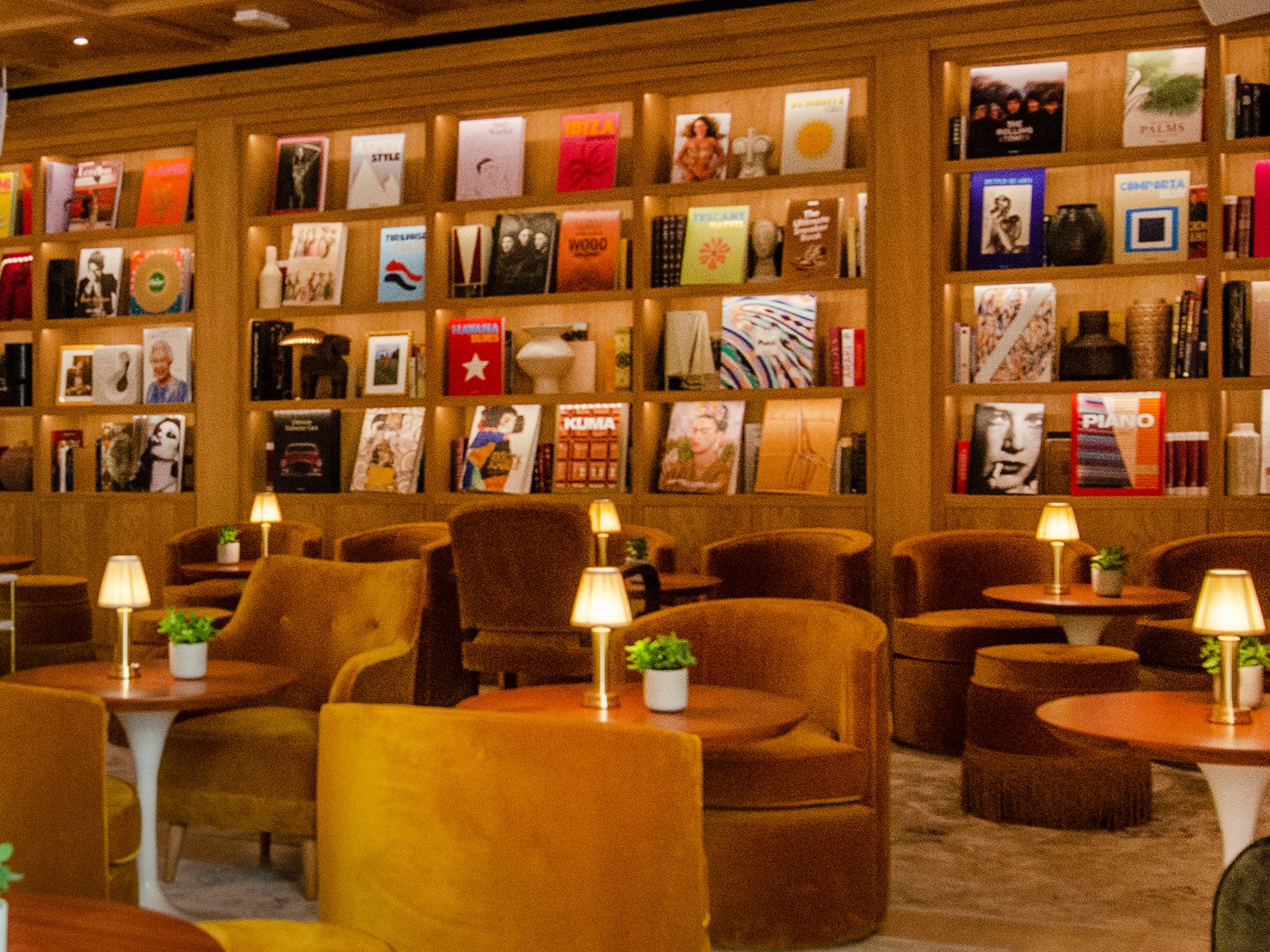 Library_and_Honesty_Bar3_S